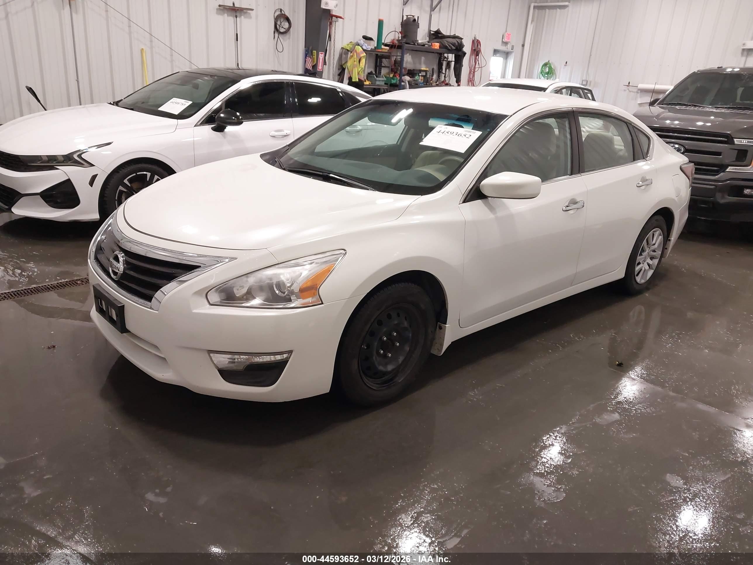 NISSAN ALTIMA image 2