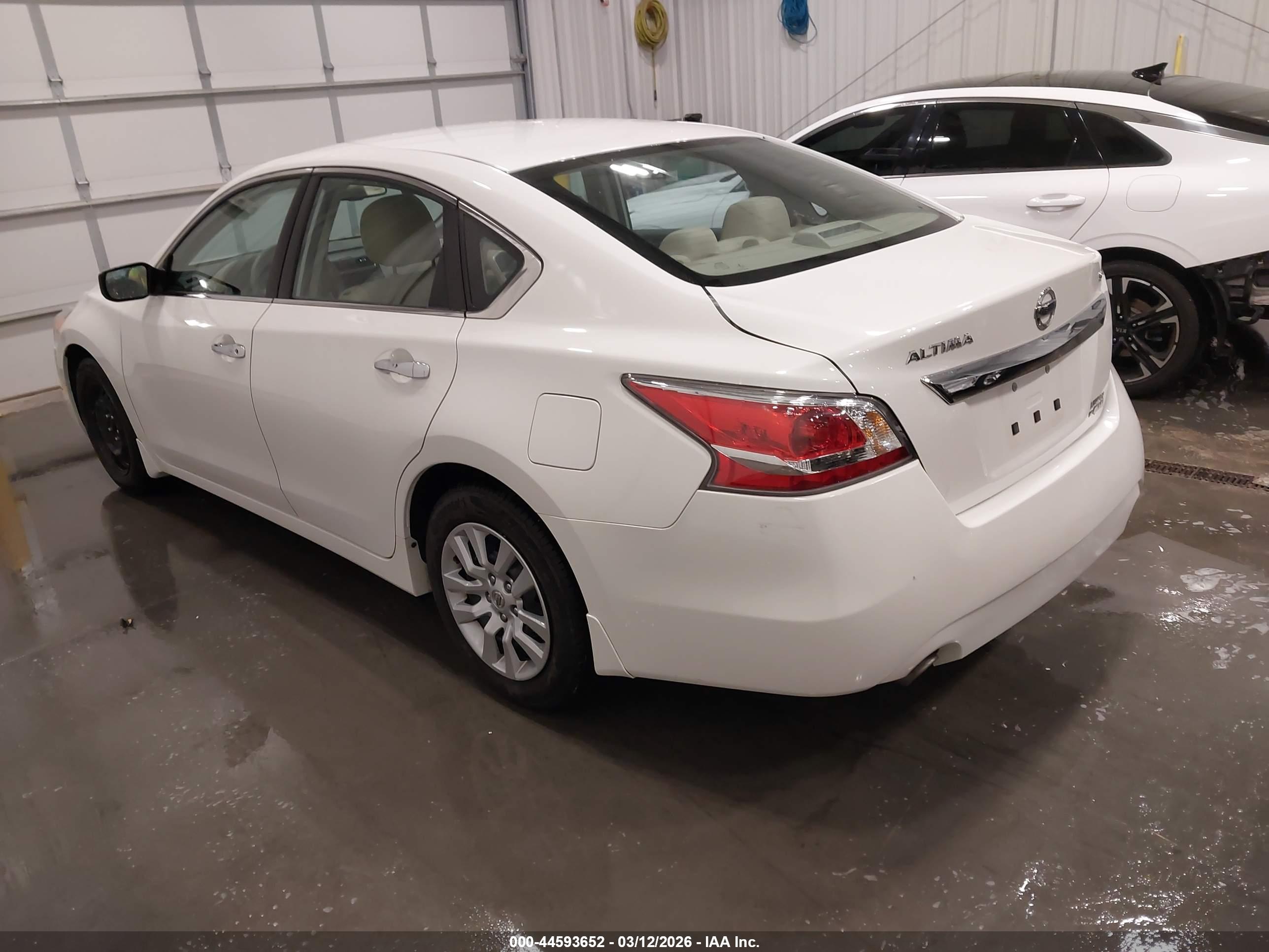 NISSAN ALTIMA image 3