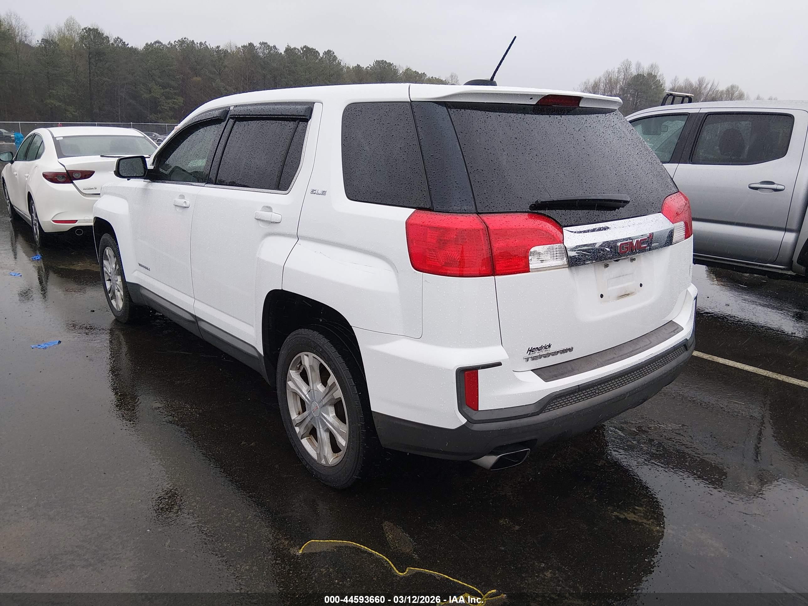 GMC TERRAIN image 3
