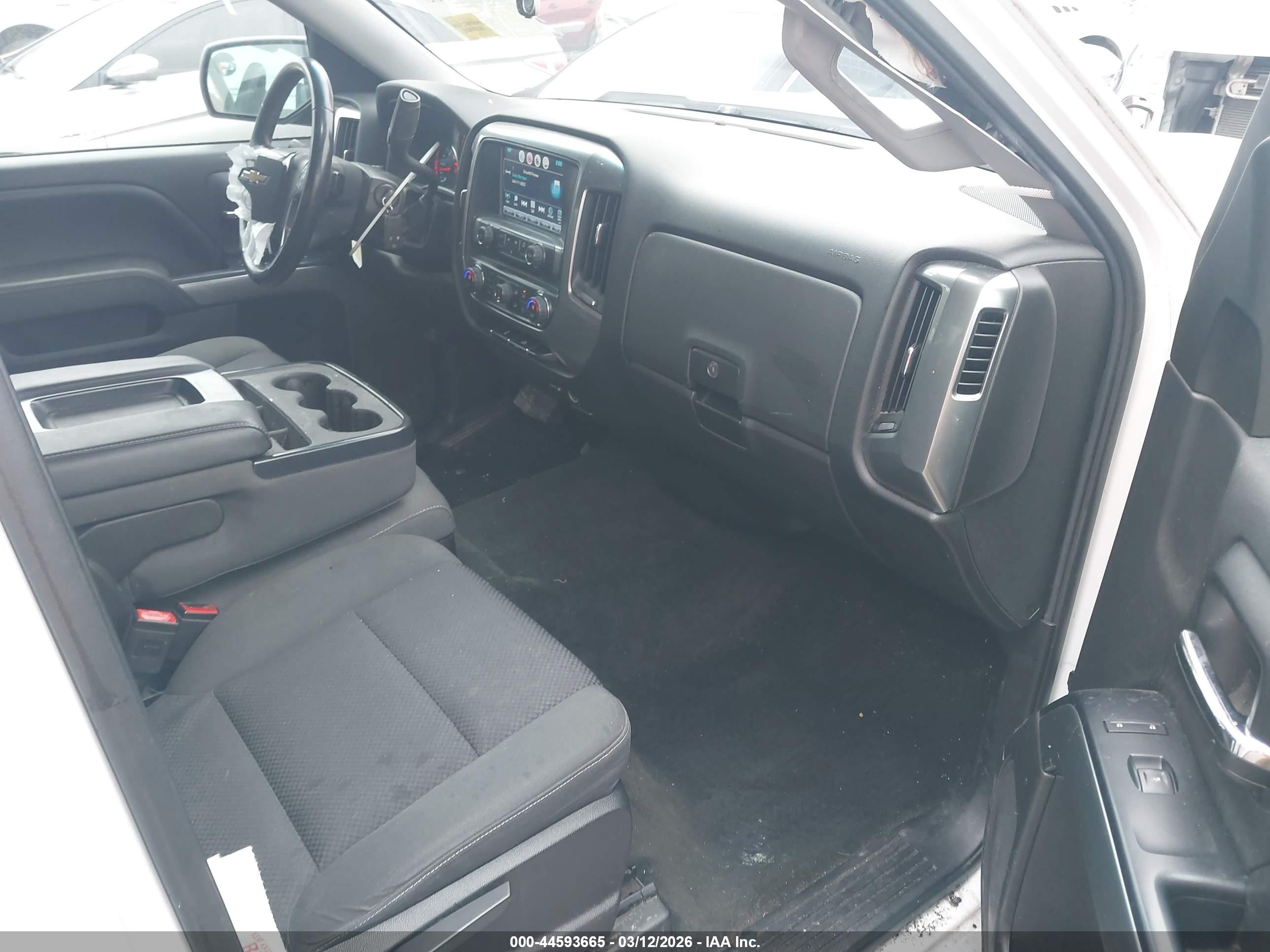 CHEVROLET SILVERADO image 5