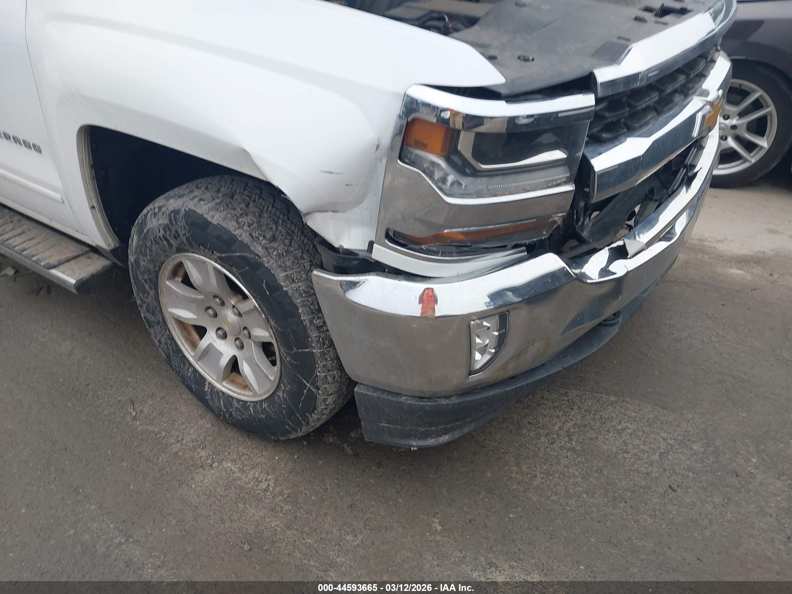 CHEVROLET SILVERADO image 6