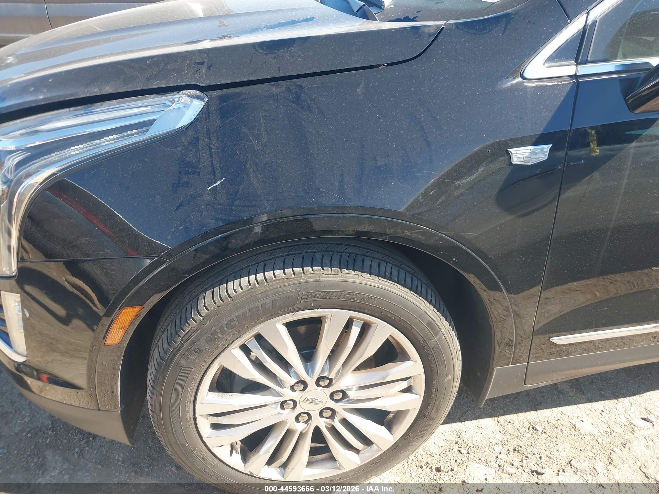 CADILLAC XT5 image 6