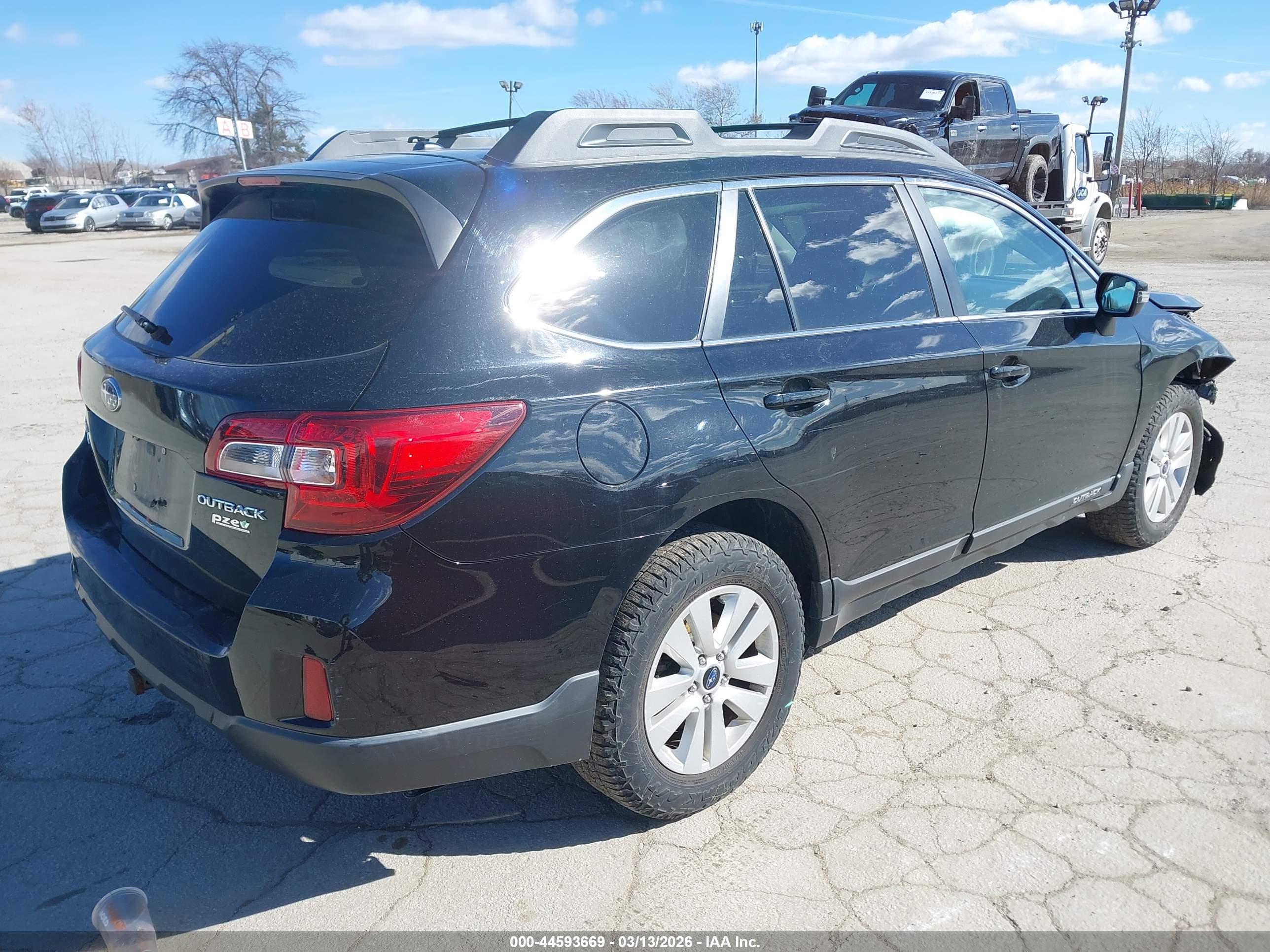 SUBARU OUTBACK image 4