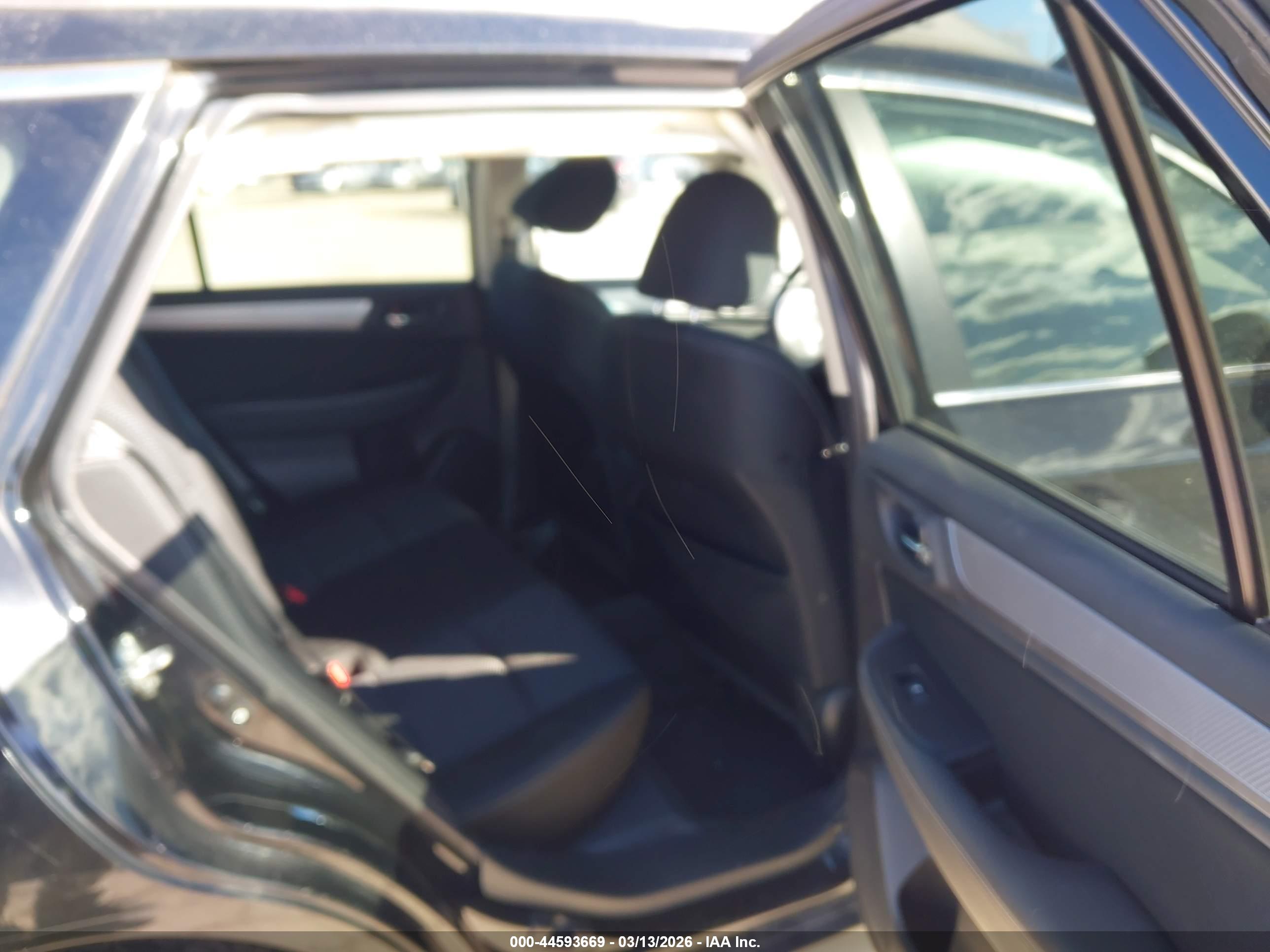 SUBARU OUTBACK image 8