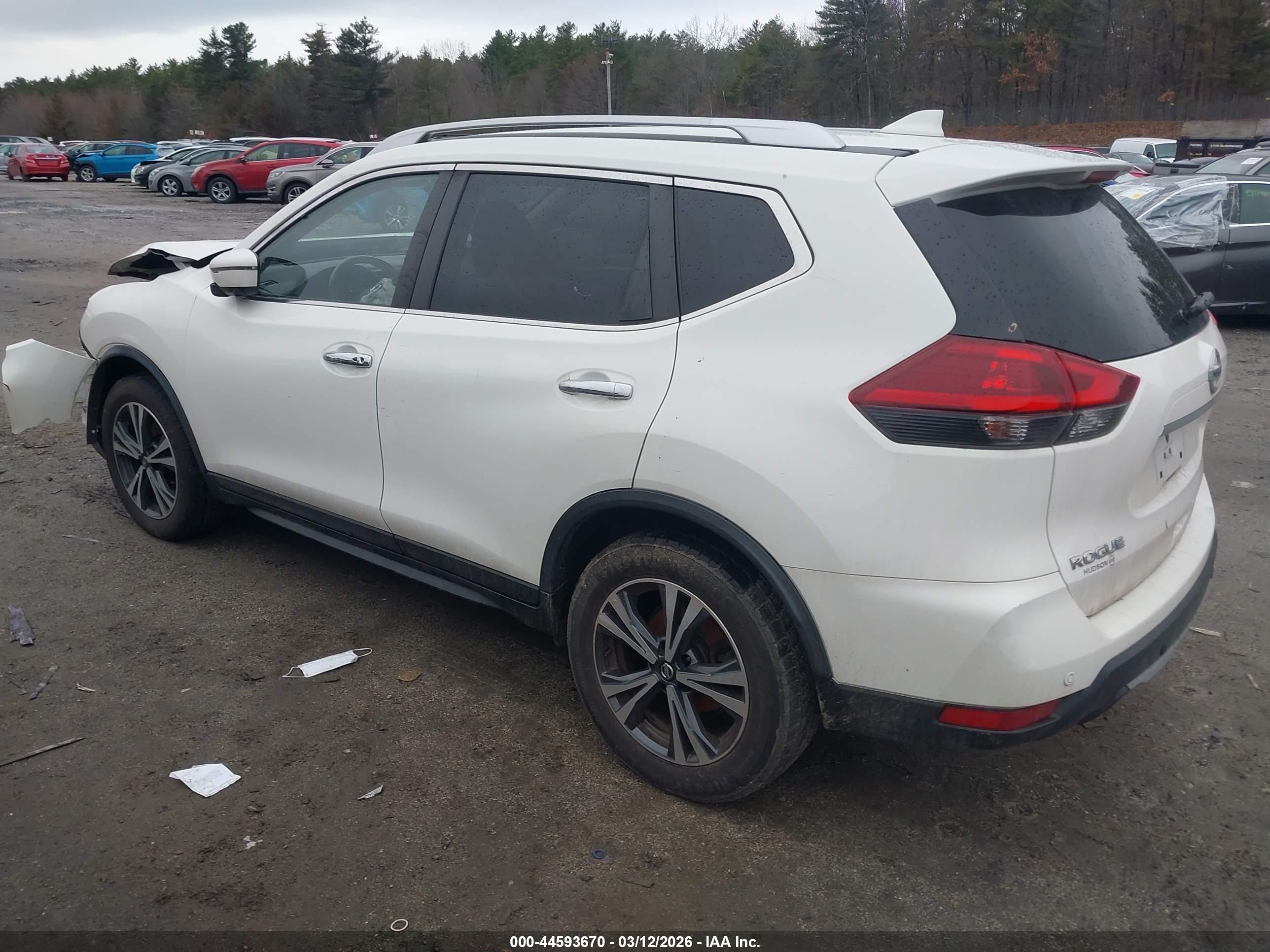 NISSAN ROGUE image 3