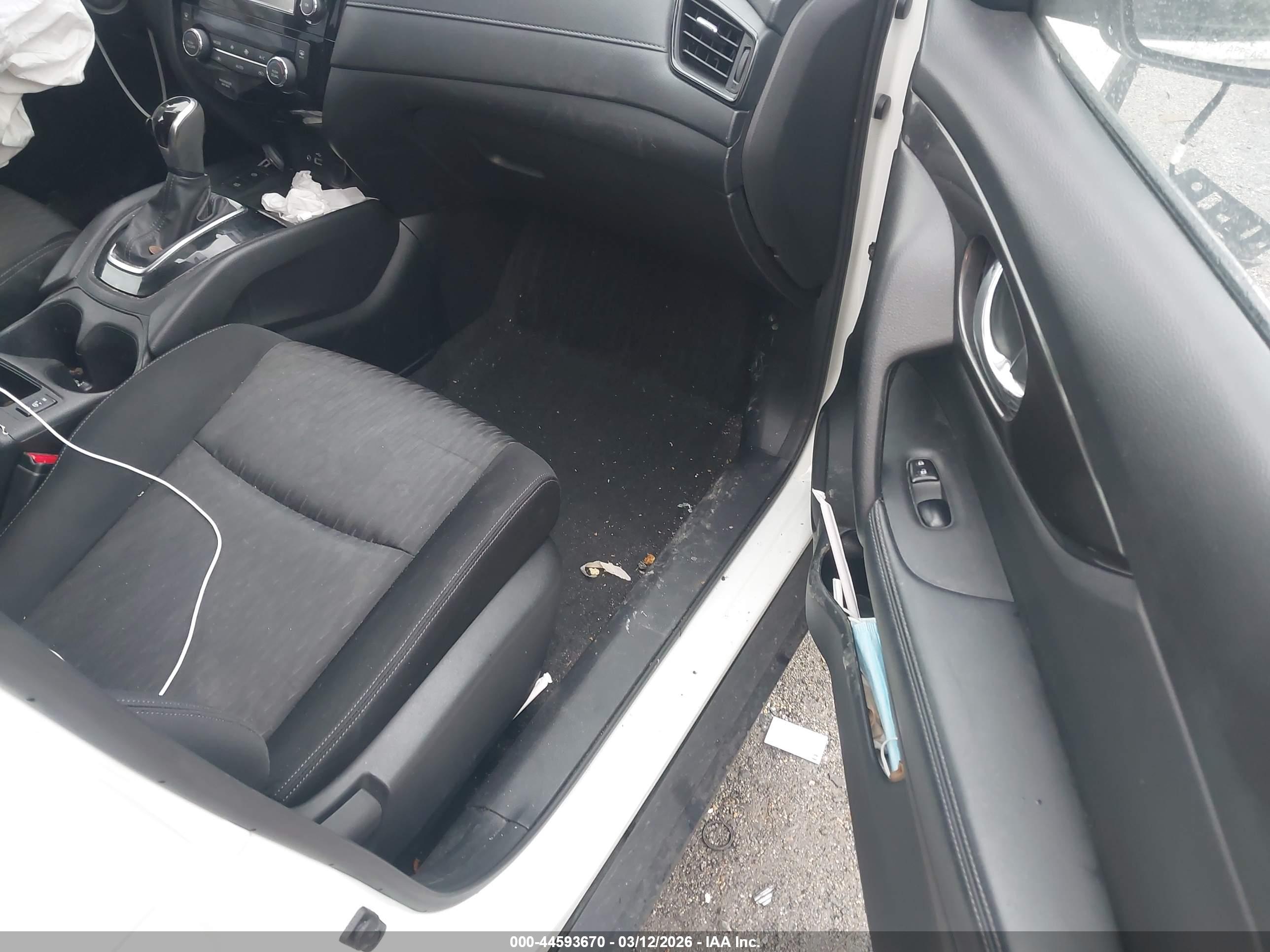 NISSAN ROGUE image 5