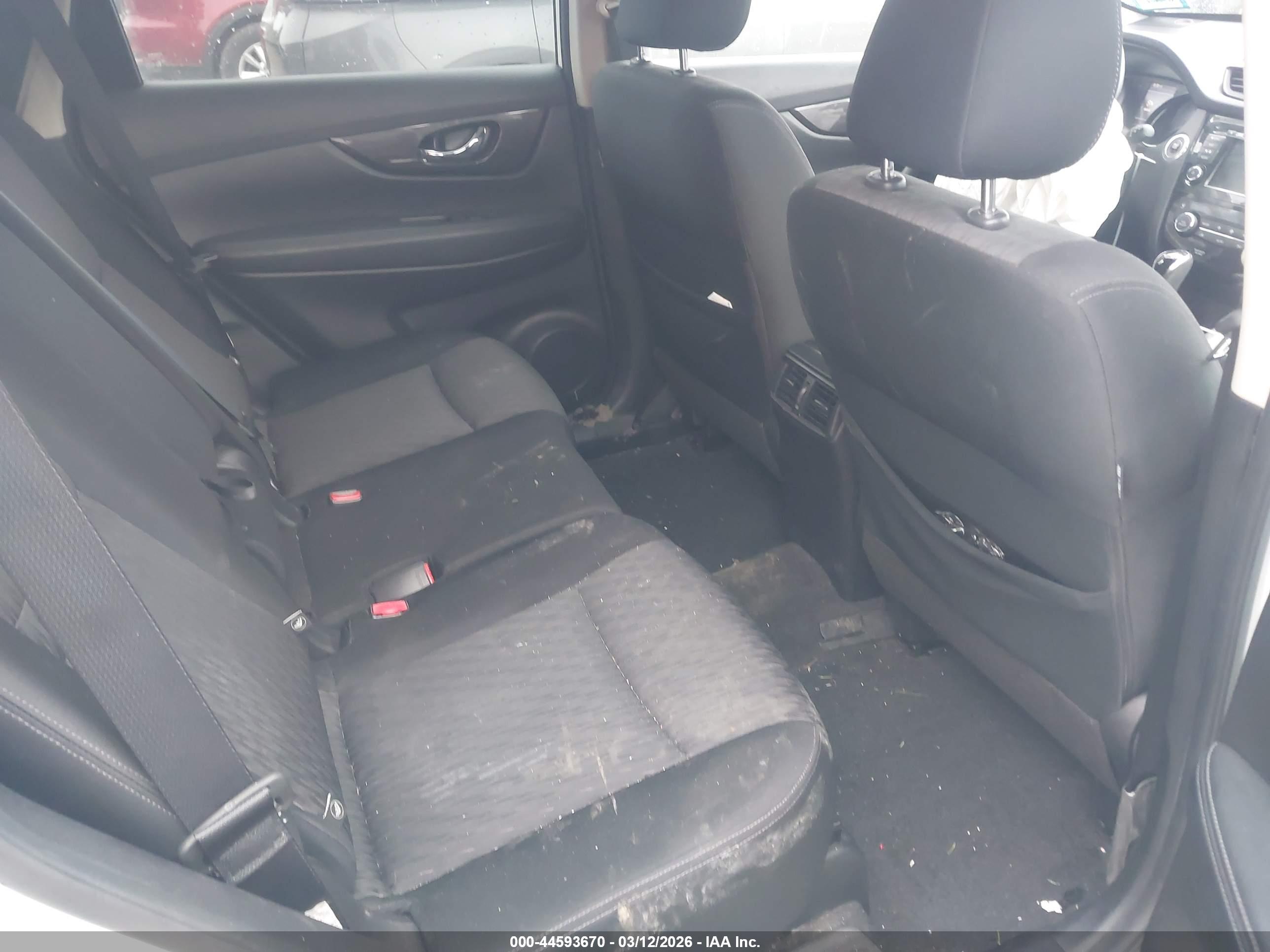 NISSAN ROGUE image 8