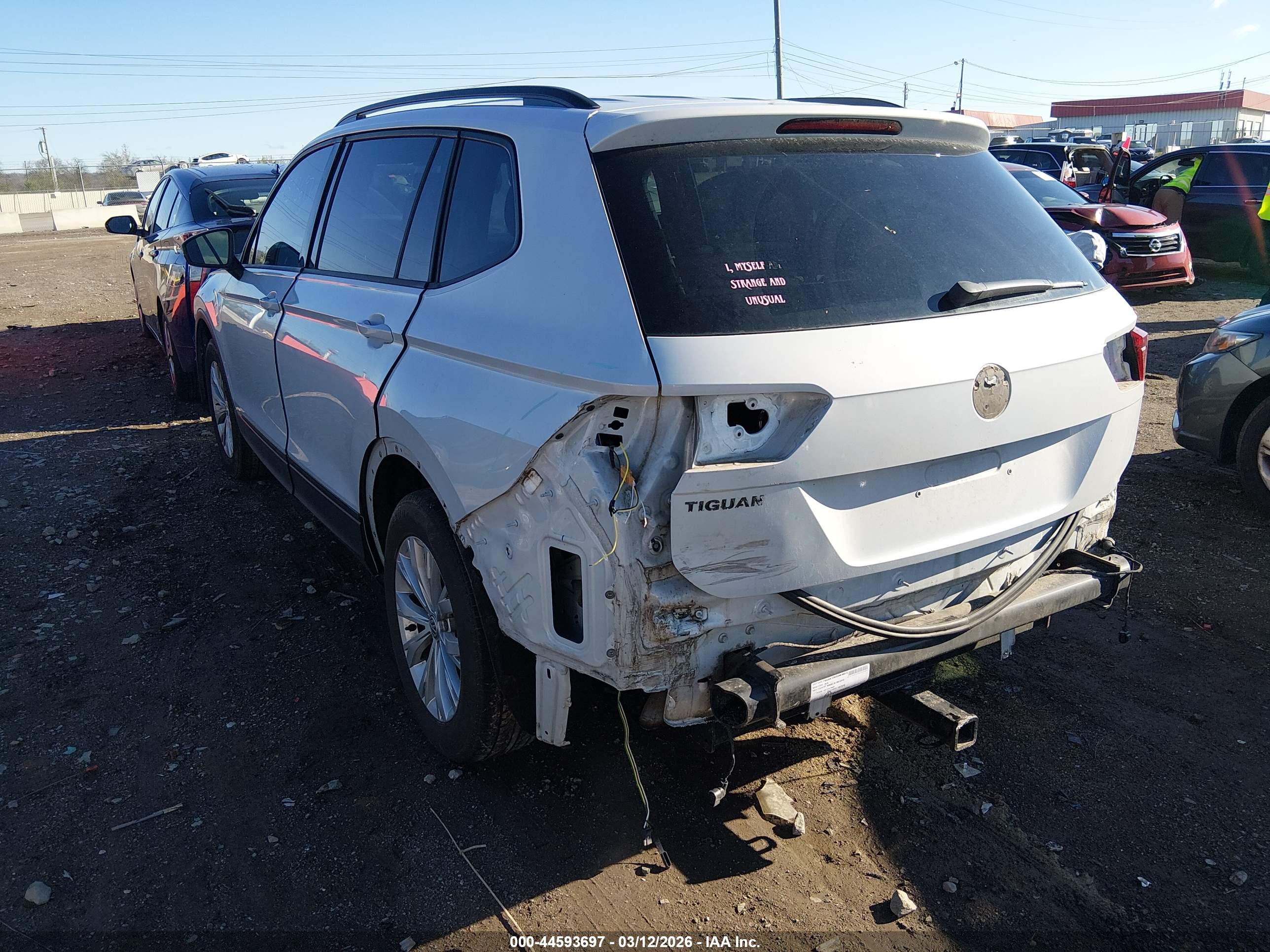 VOLKSWAGEN TIGUAN image 3