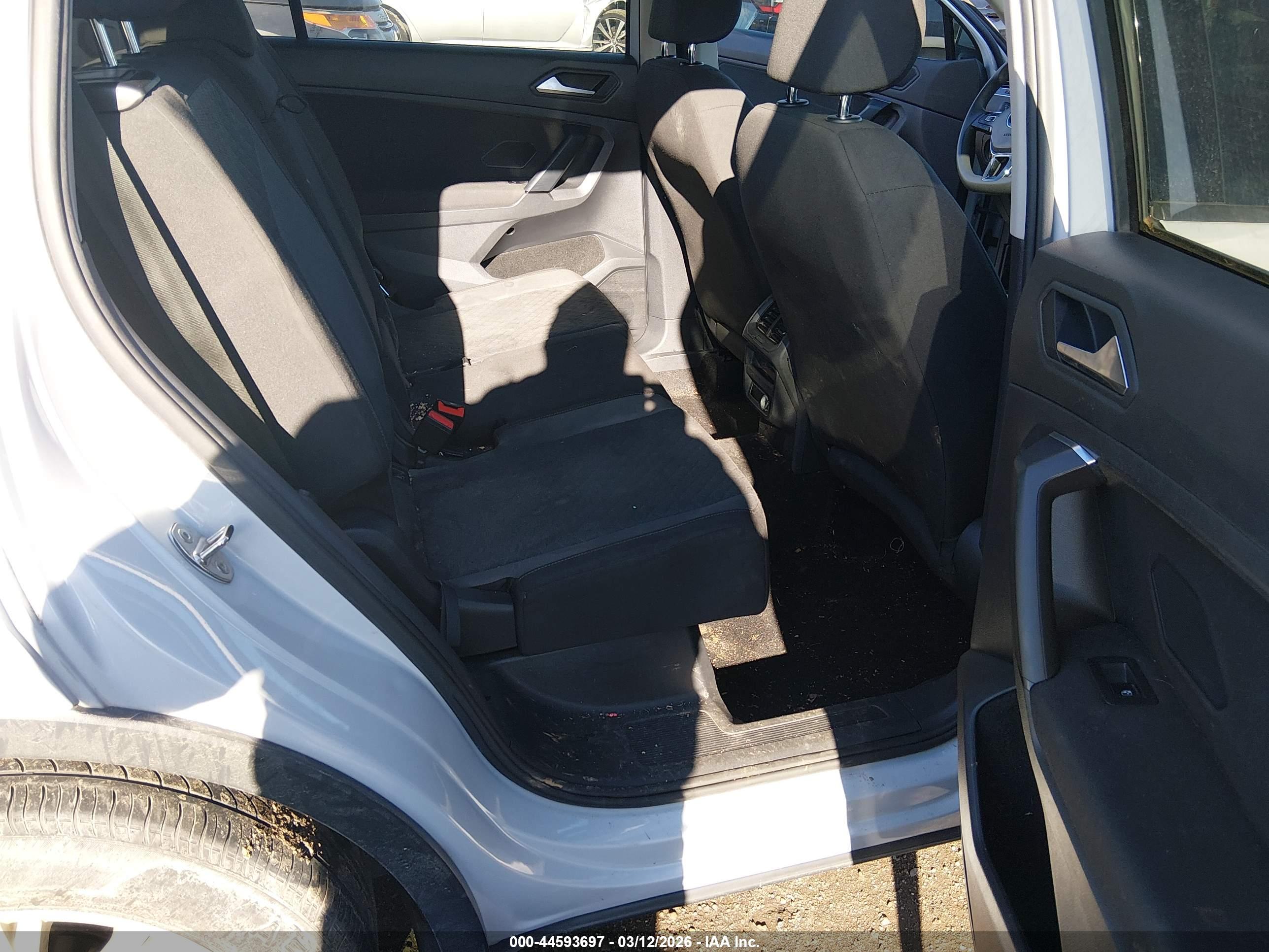 VOLKSWAGEN TIGUAN image 8