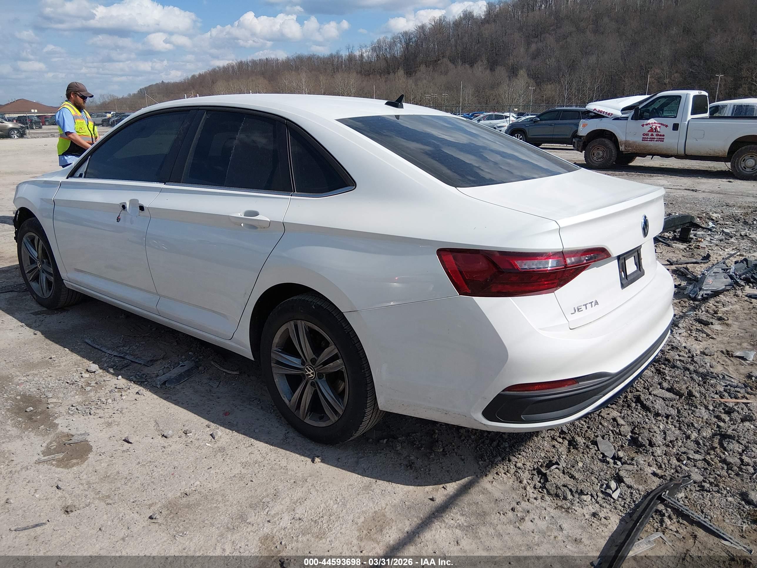 VOLKSWAGEN JETTA image 3
