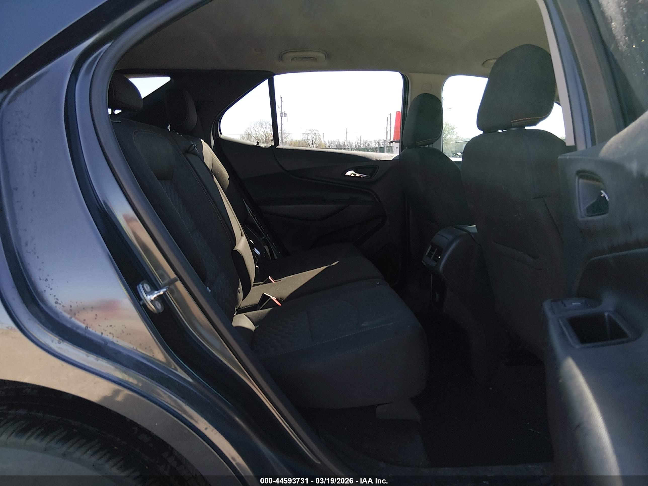 CHEVROLET EQUINOX image 8