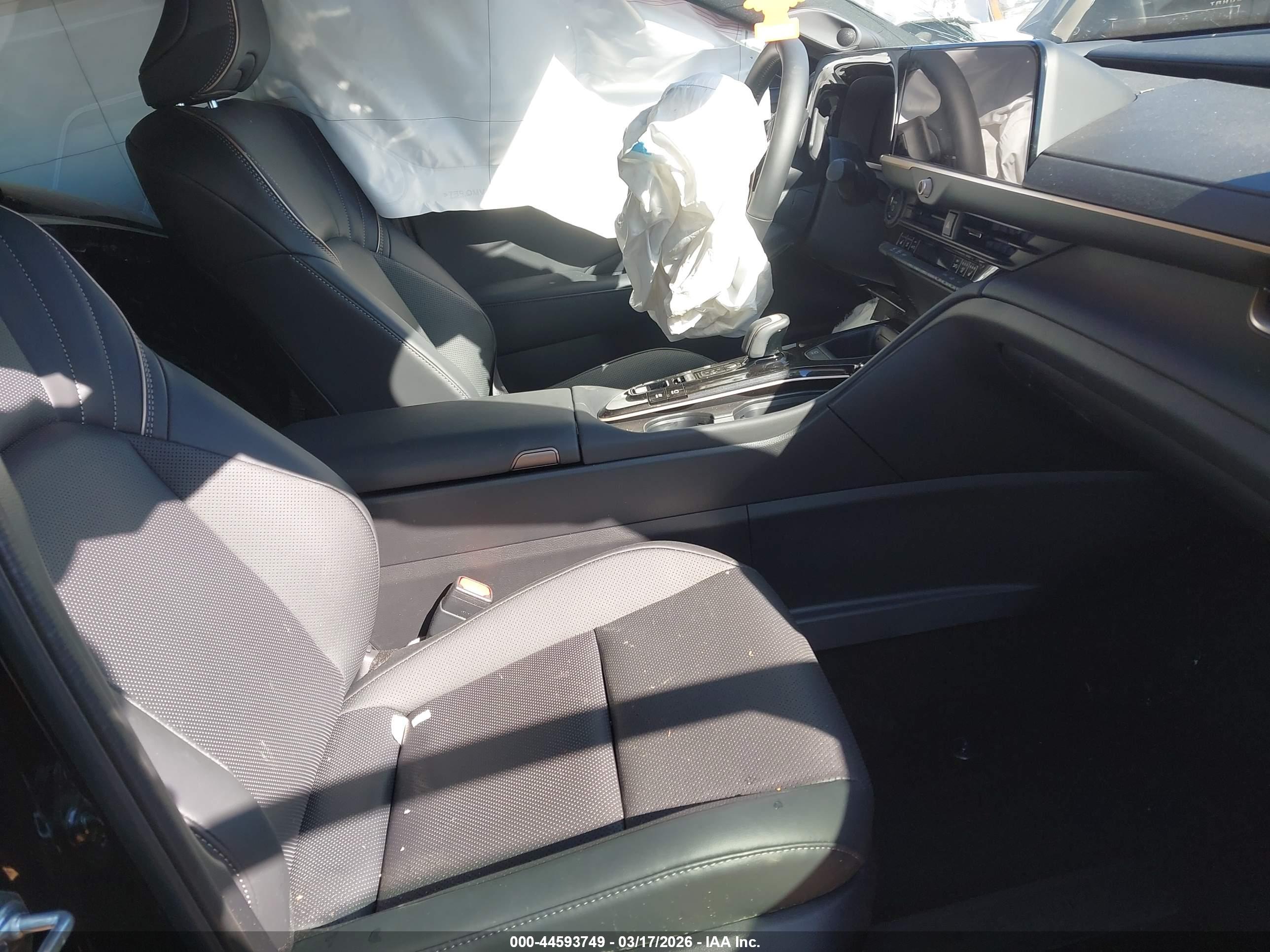 TOYOTA CROWN image 5