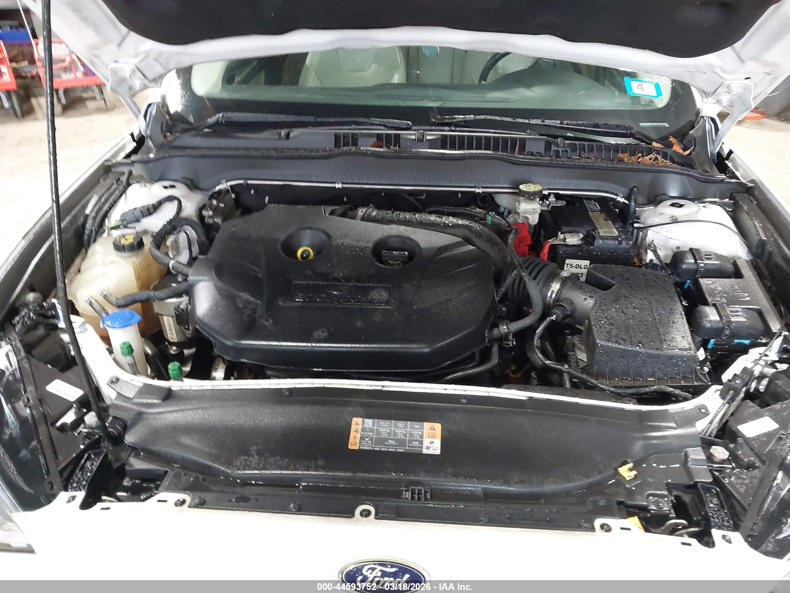 FORD FUSION image 10