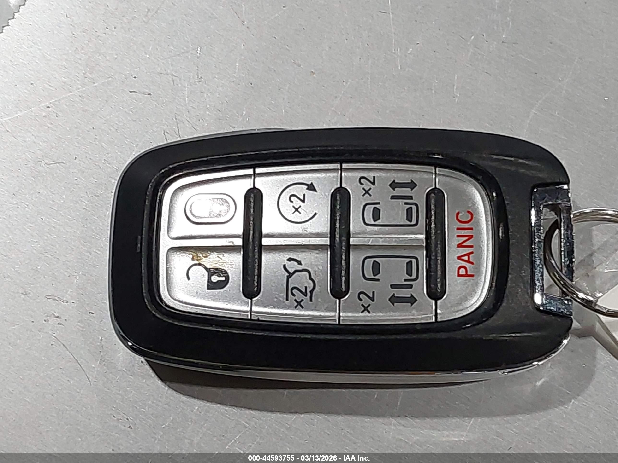 CHRYSLER PACIFICA image 11