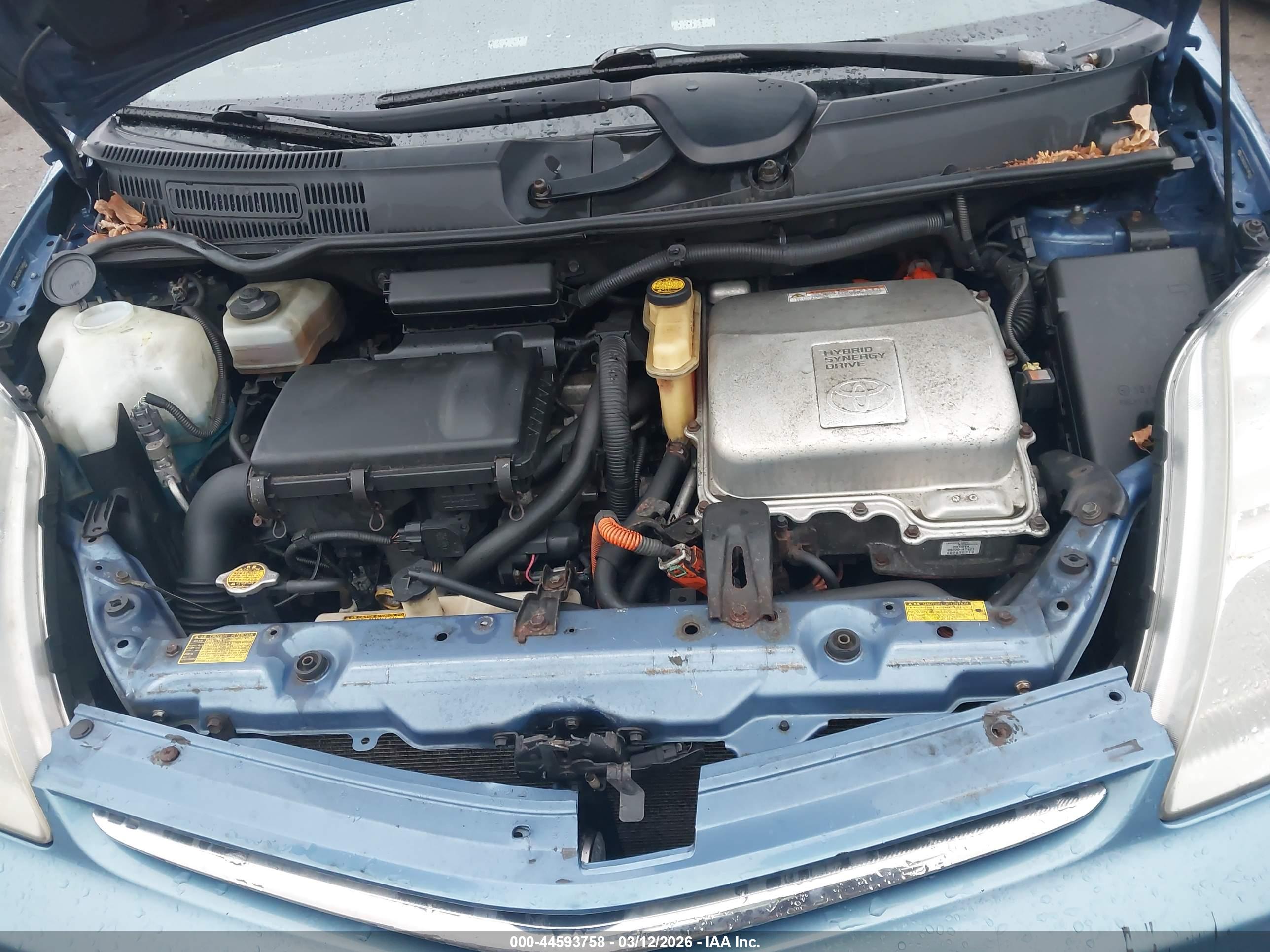TOYOTA PRIUS image 10