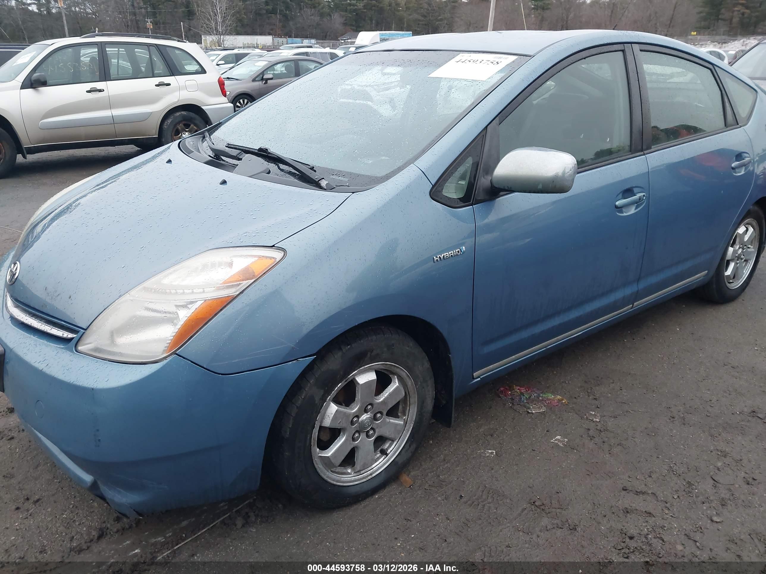 TOYOTA PRIUS image 2