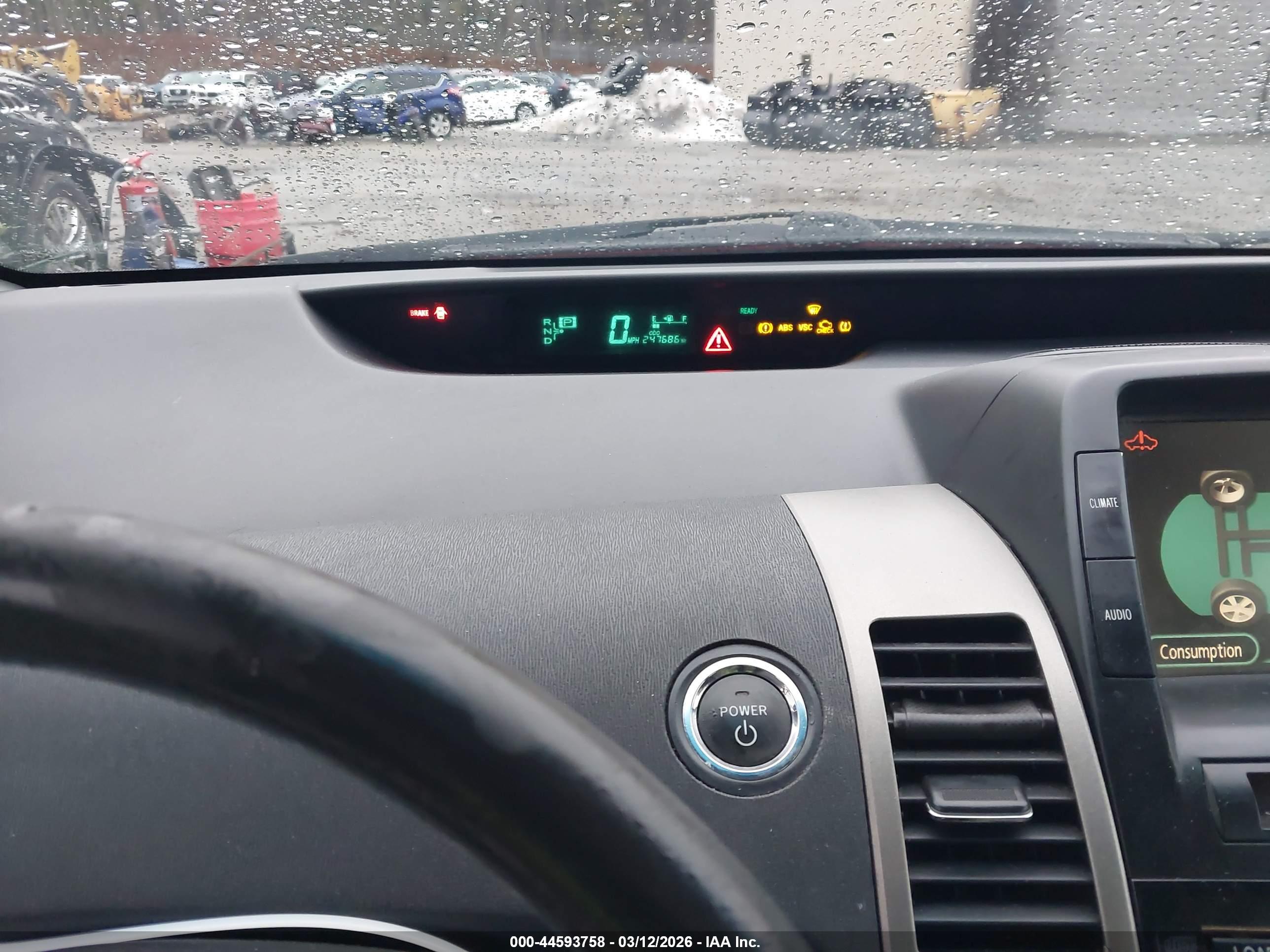 TOYOTA PRIUS image 7