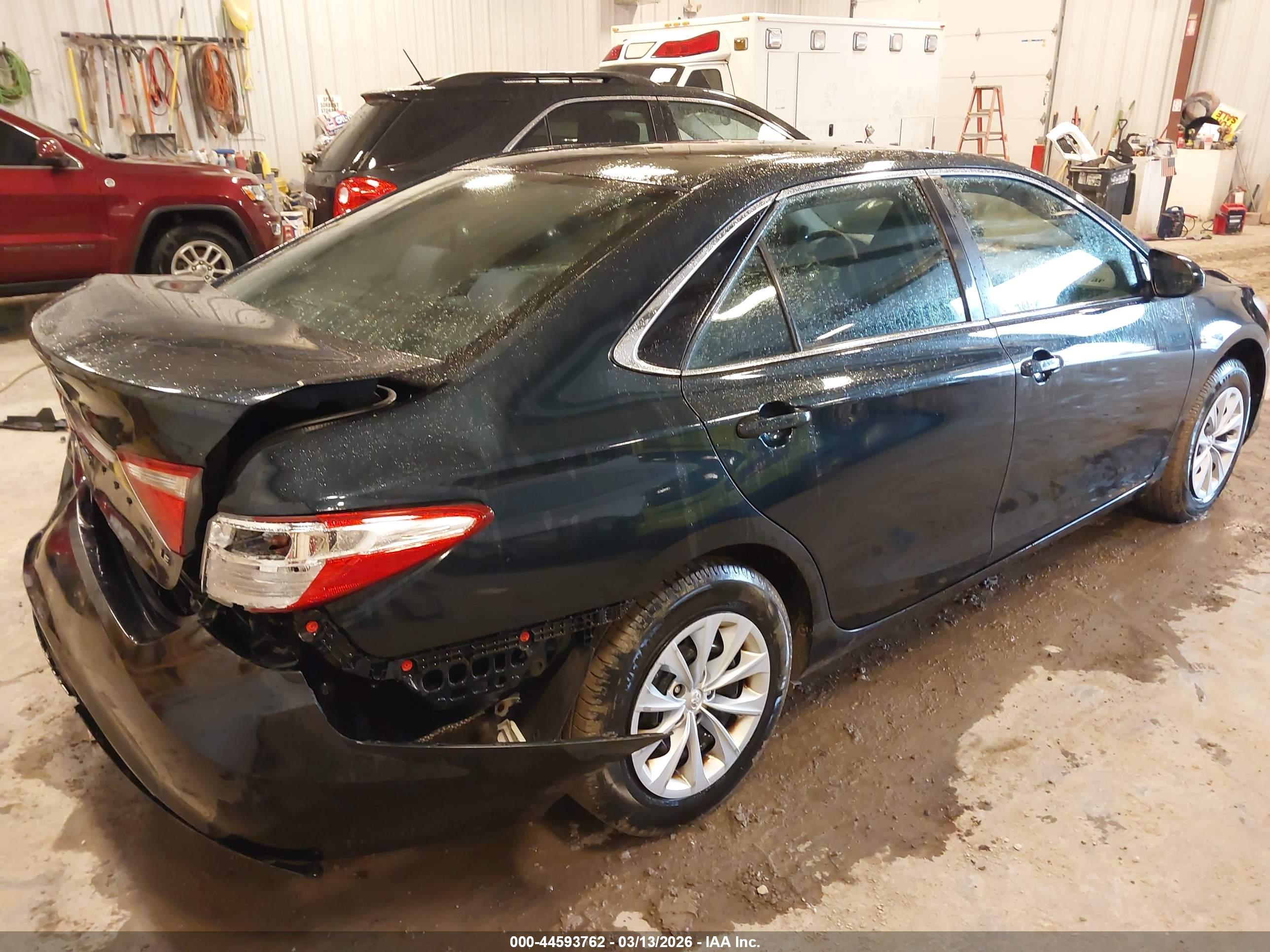 TOYOTA CAMRY image 4