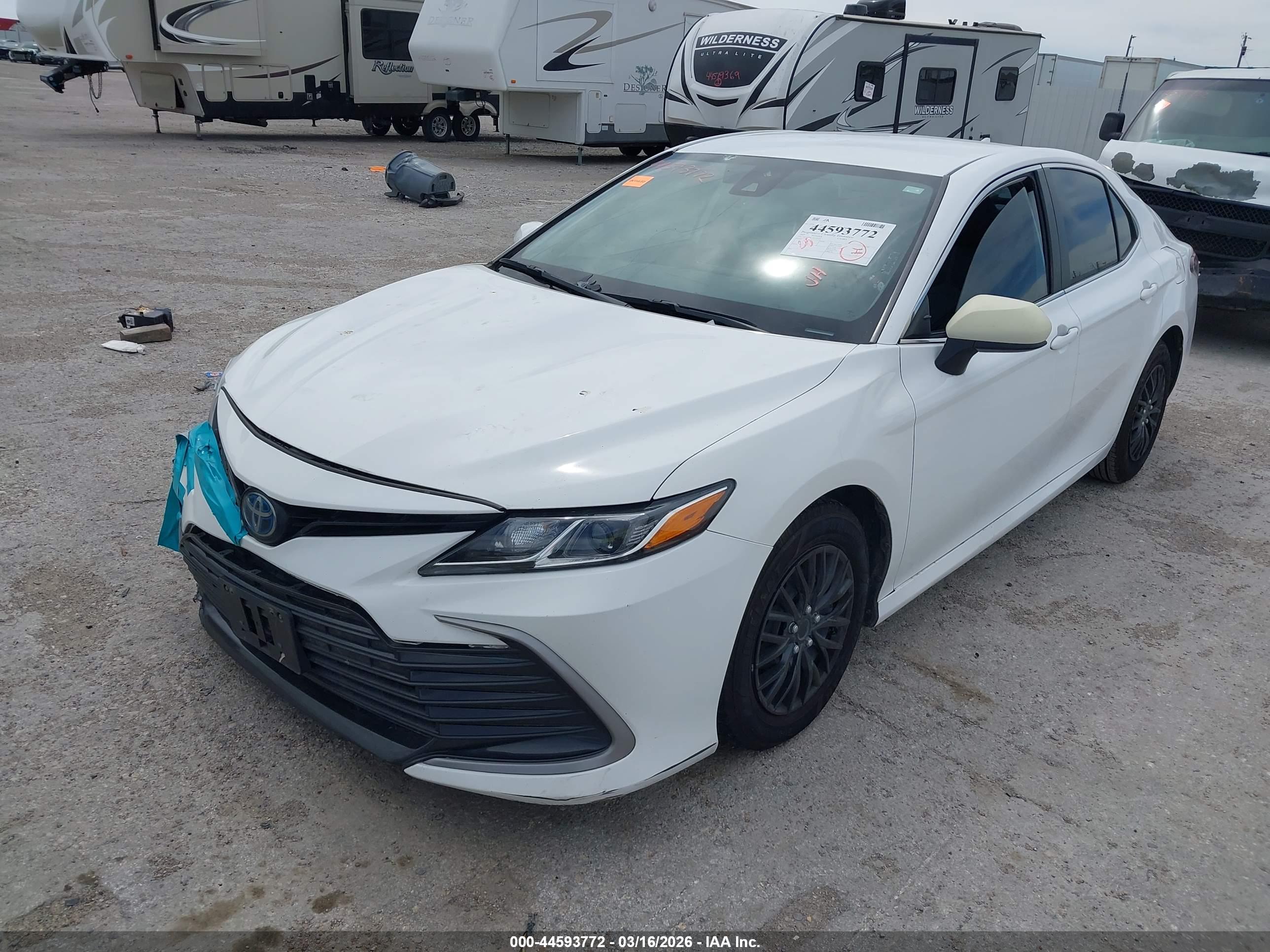 TOYOTA CAMRY image 2