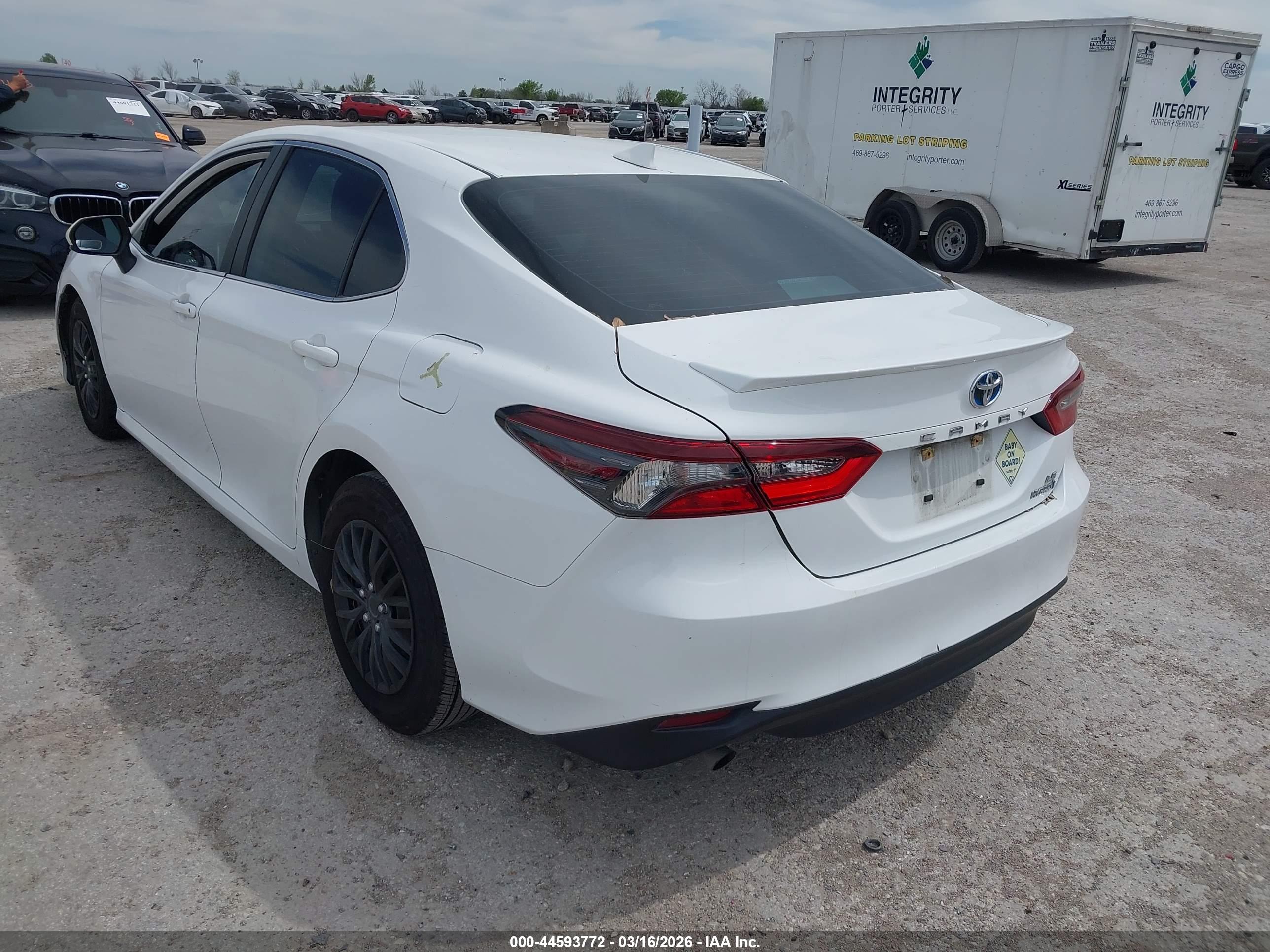 TOYOTA CAMRY image 3