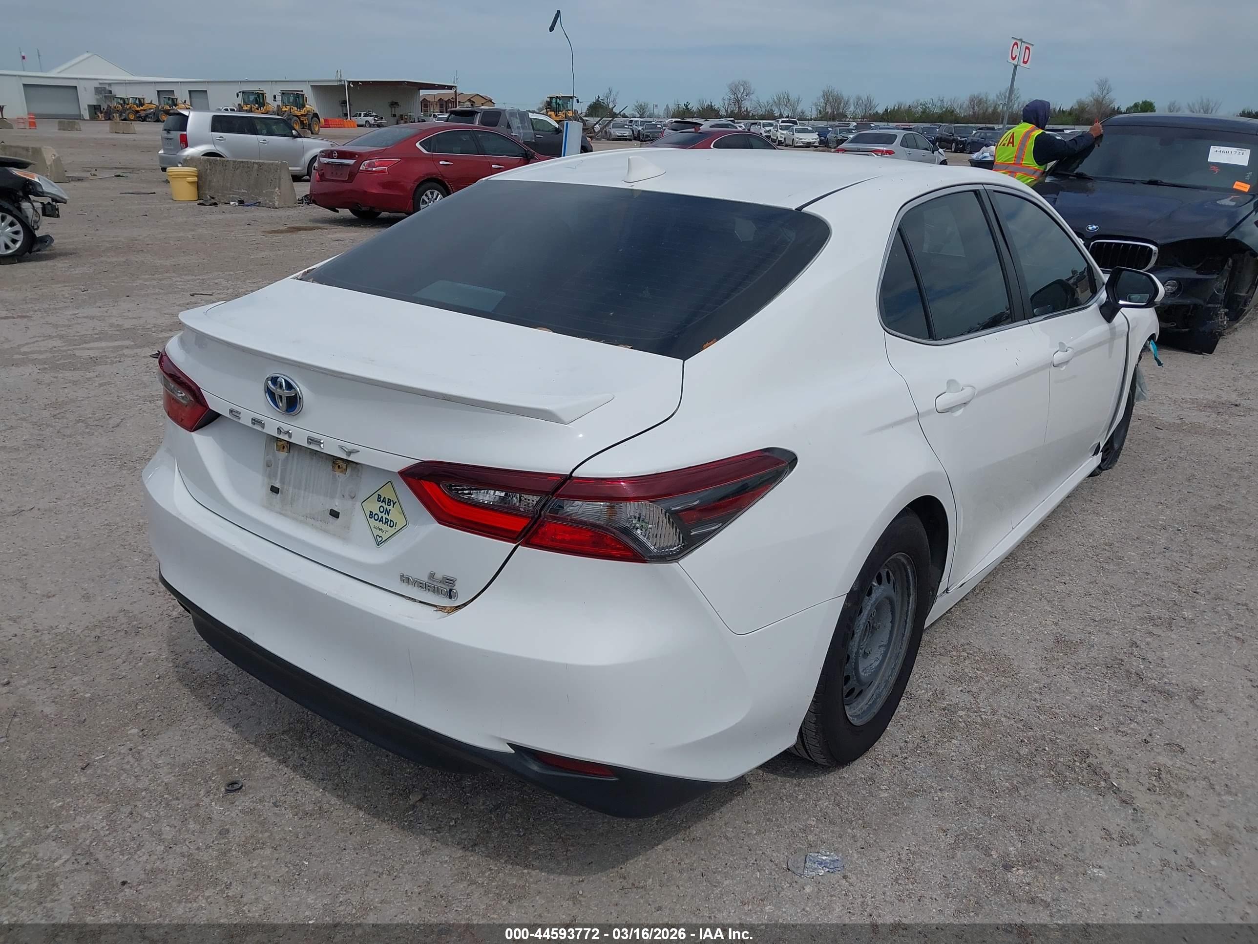 TOYOTA CAMRY image 4
