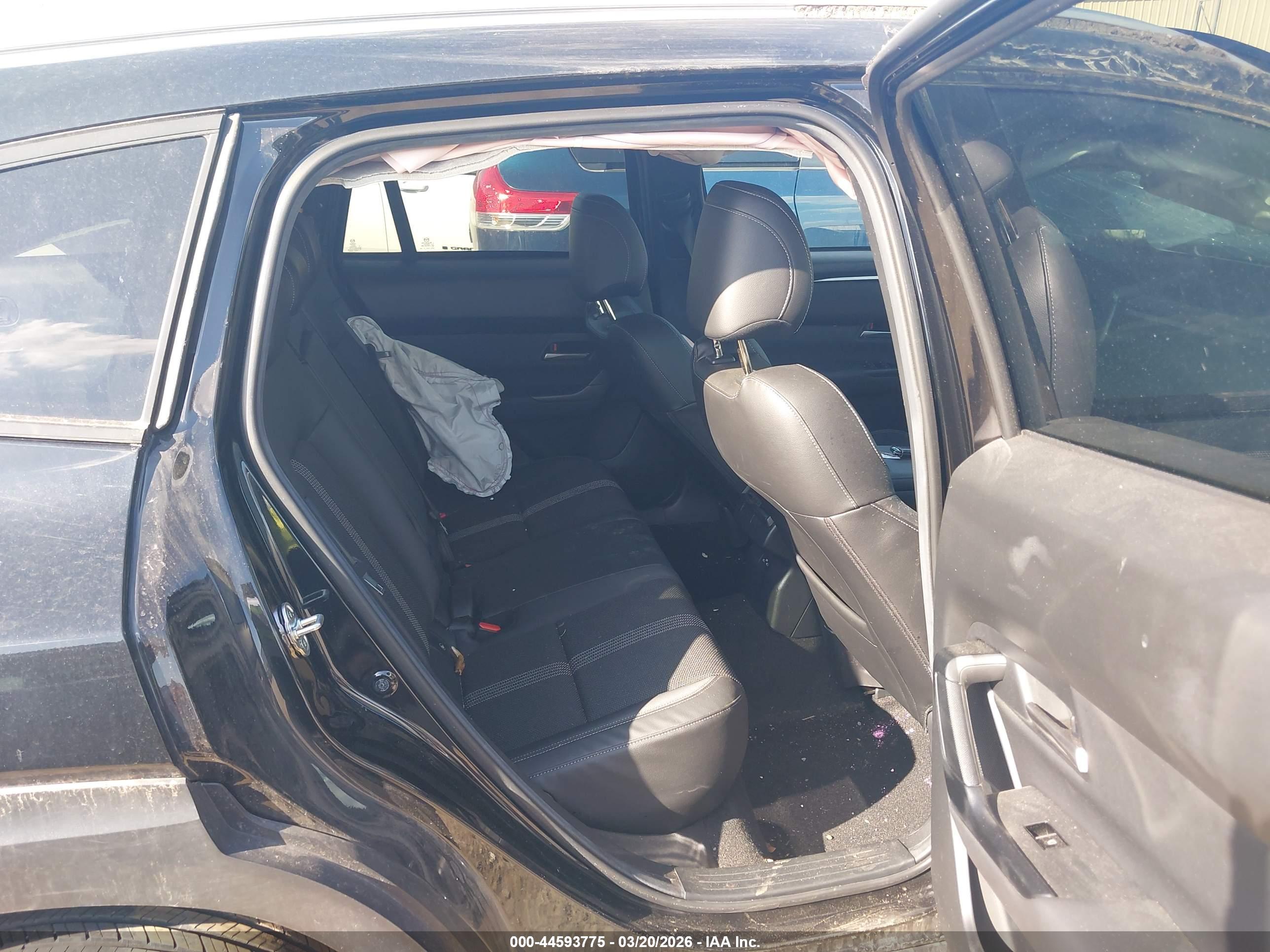MAZDA CX-50 image 8