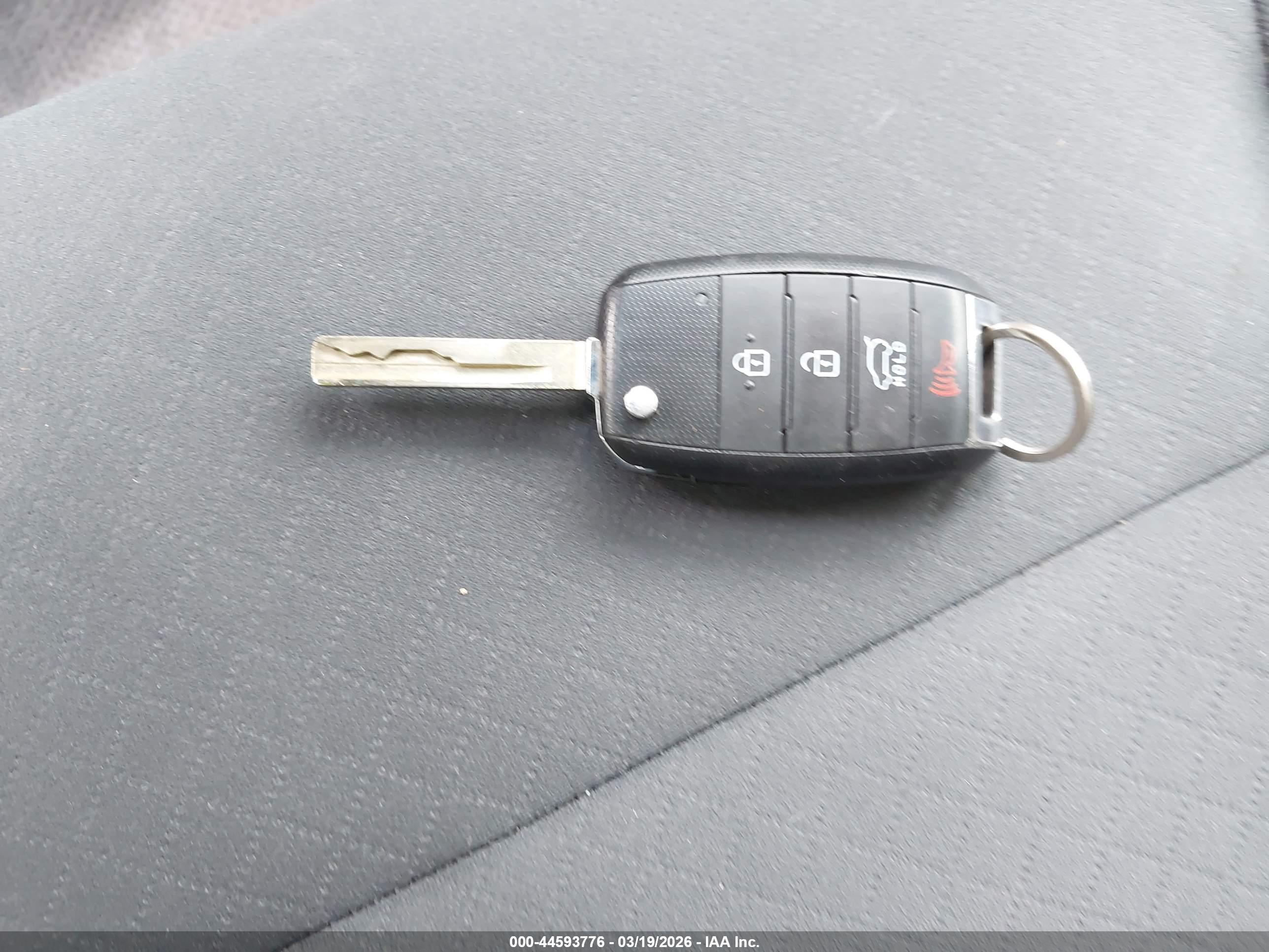 KIA SORENTO image 11