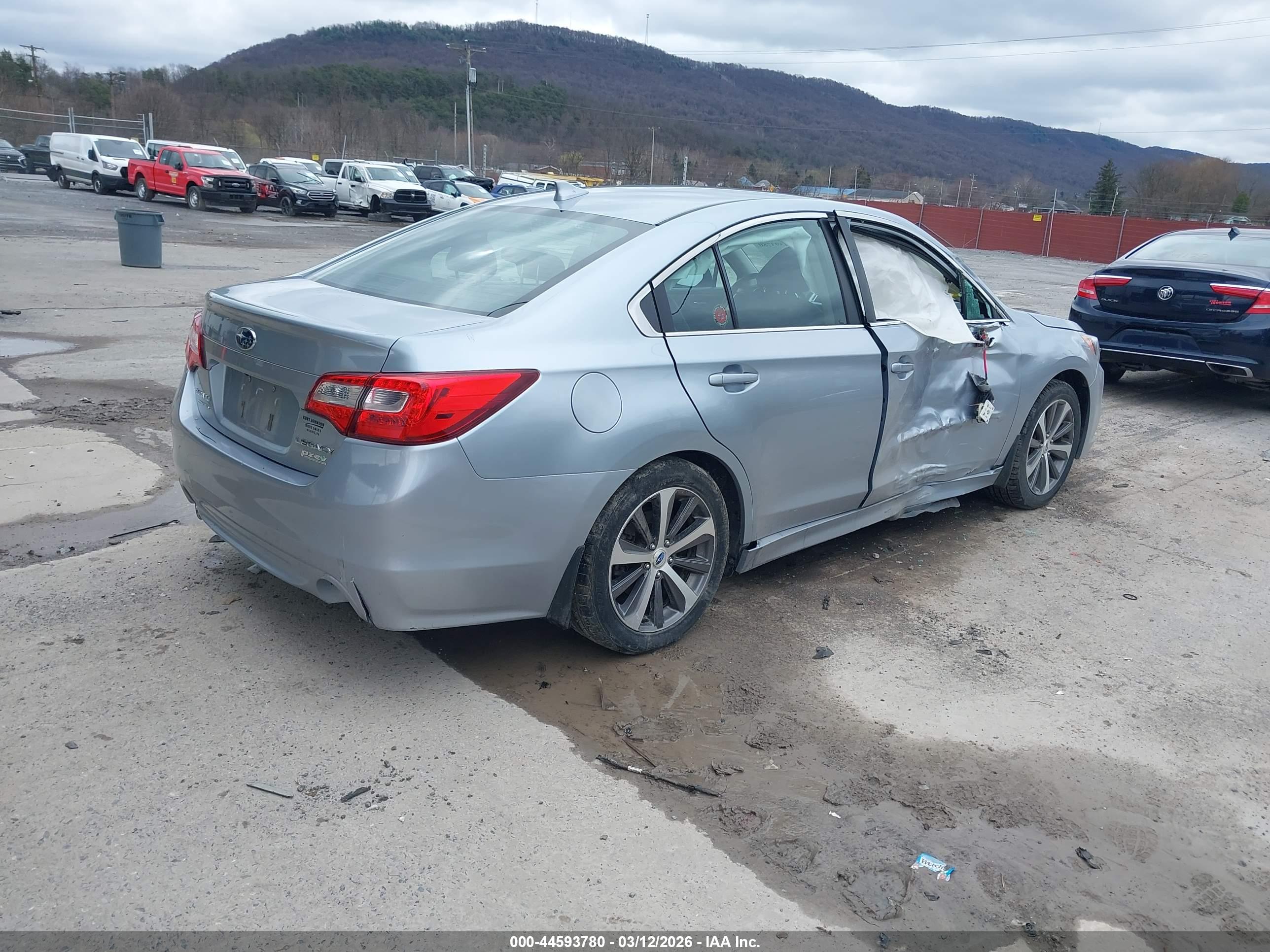 SUBARU LEGACY image 4