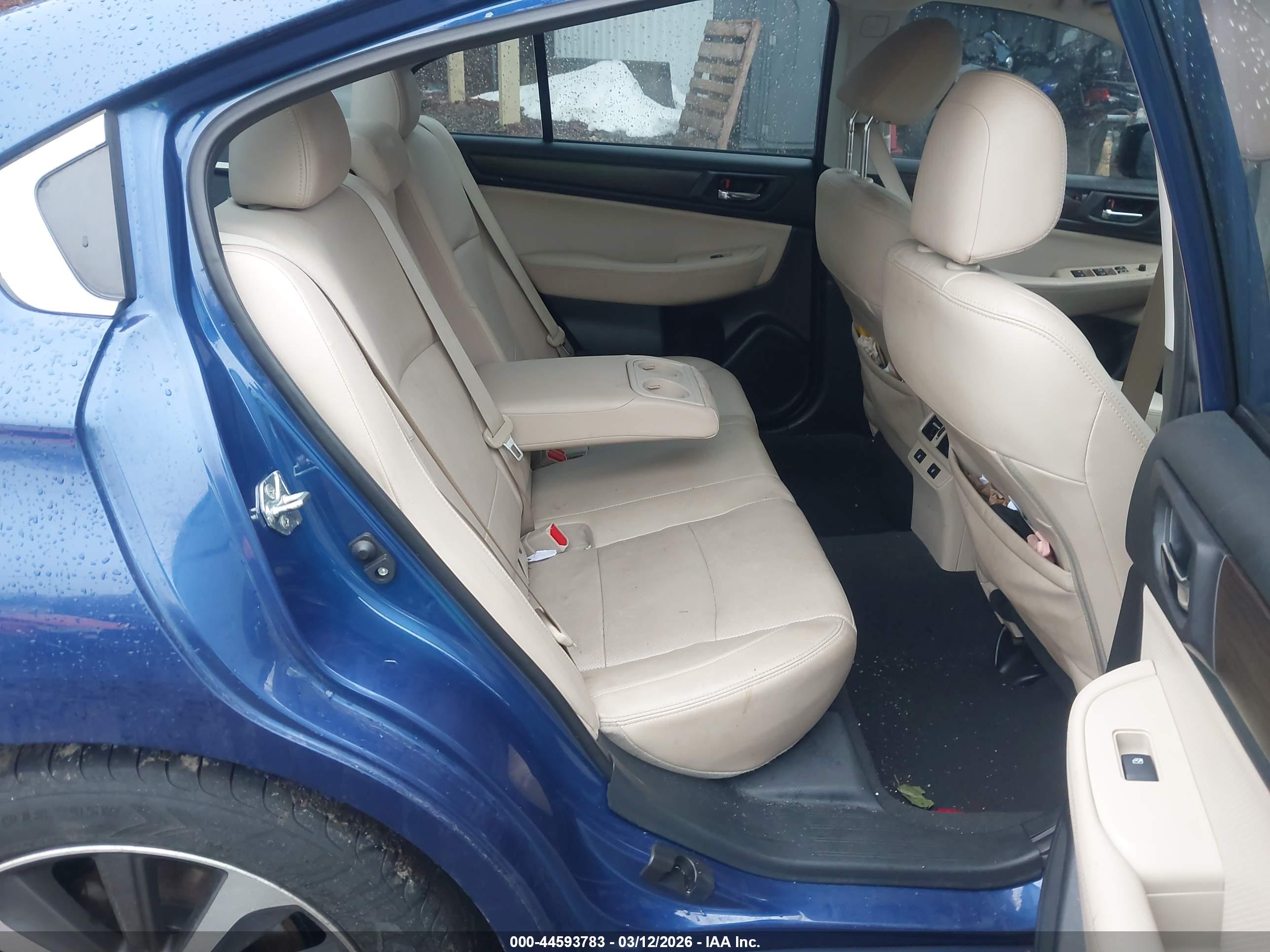 SUBARU LEGACY image 8