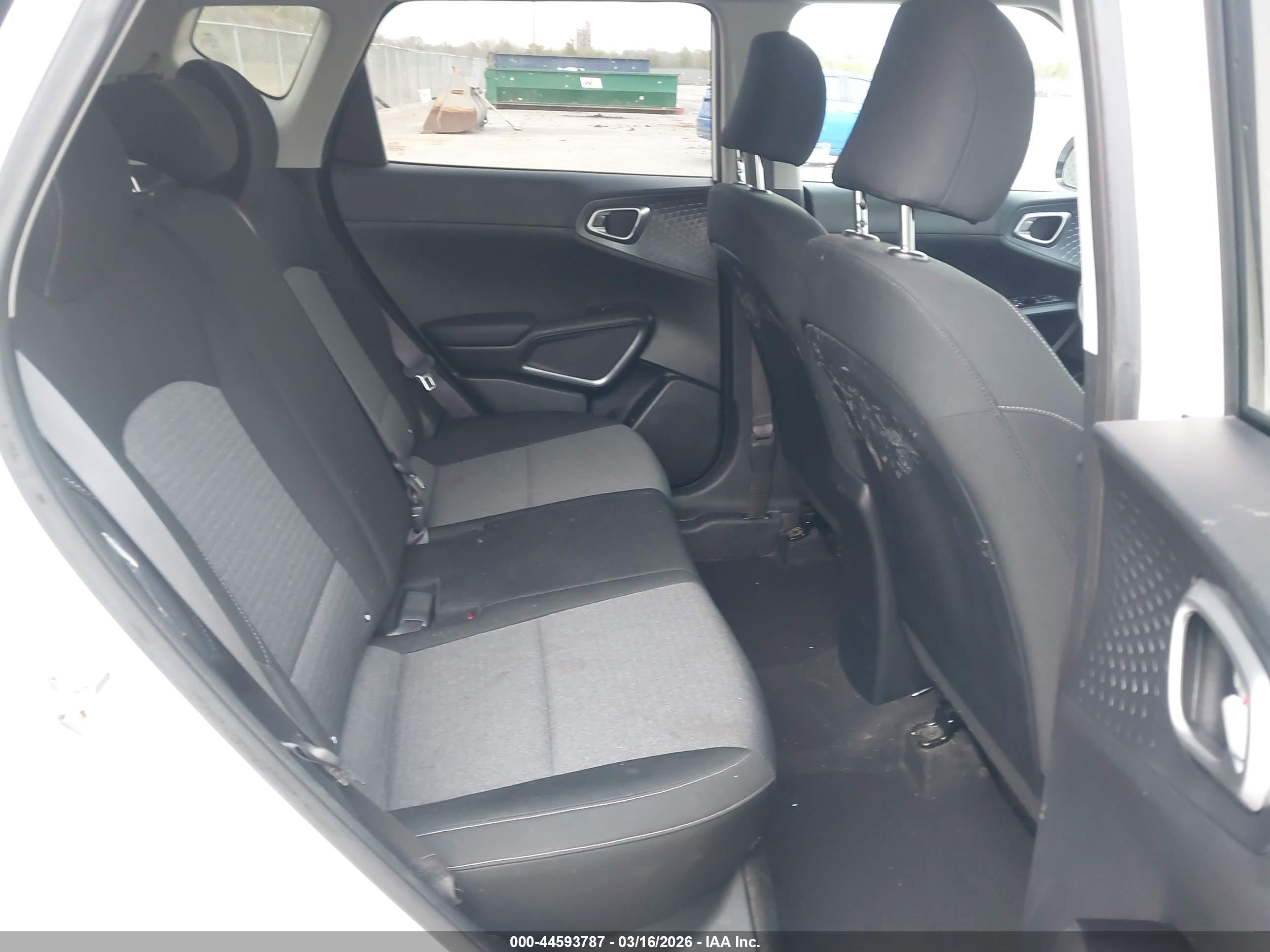 KIA SOUL image 8