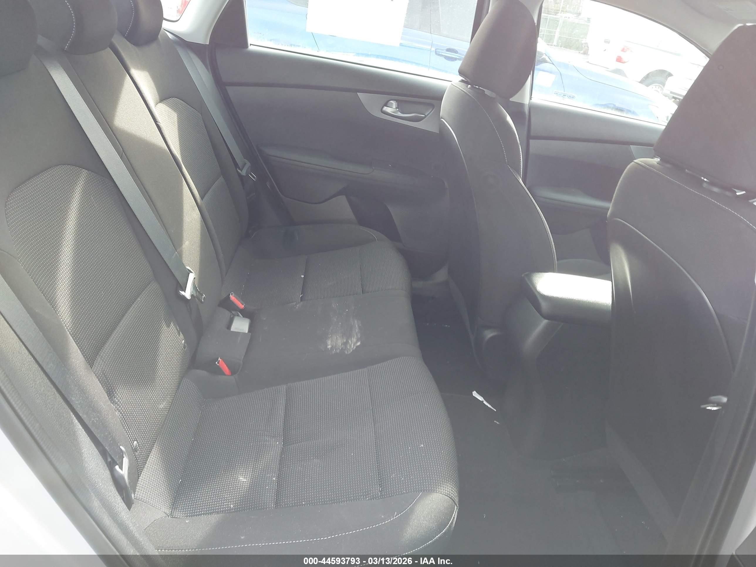 KIA FORTE image 8