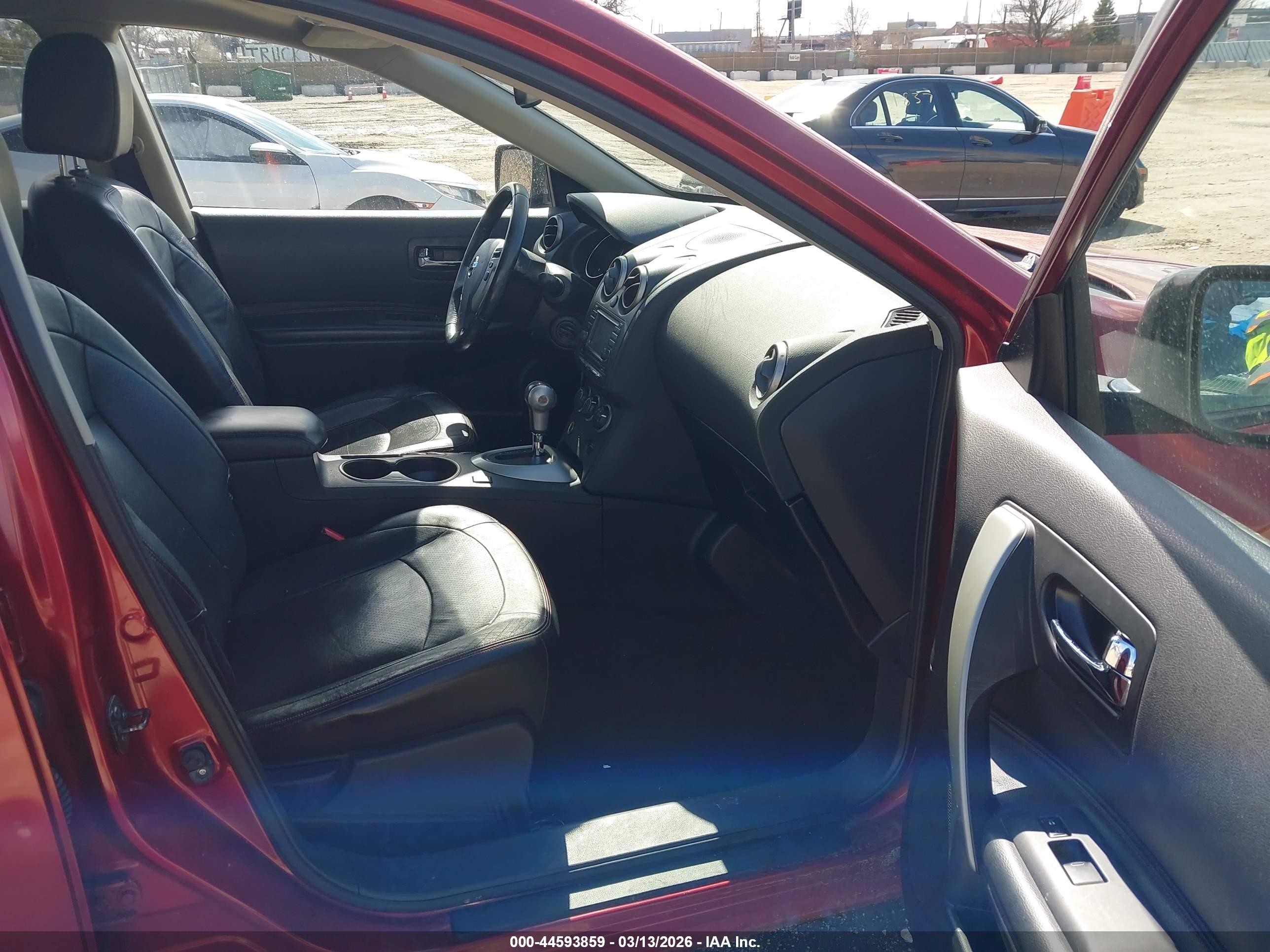 NISSAN ROGUE image 5
