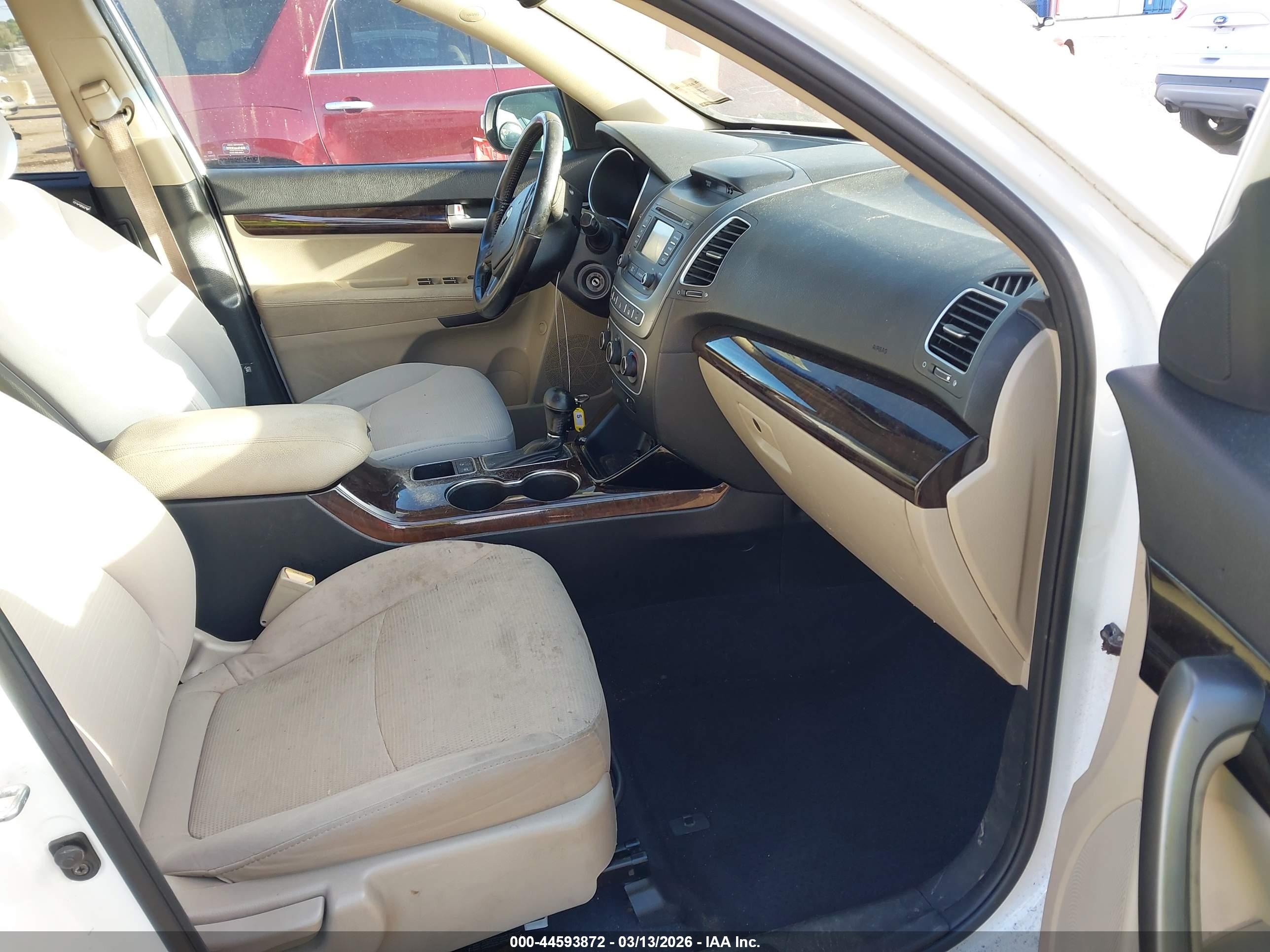 KIA SORENTO image 5