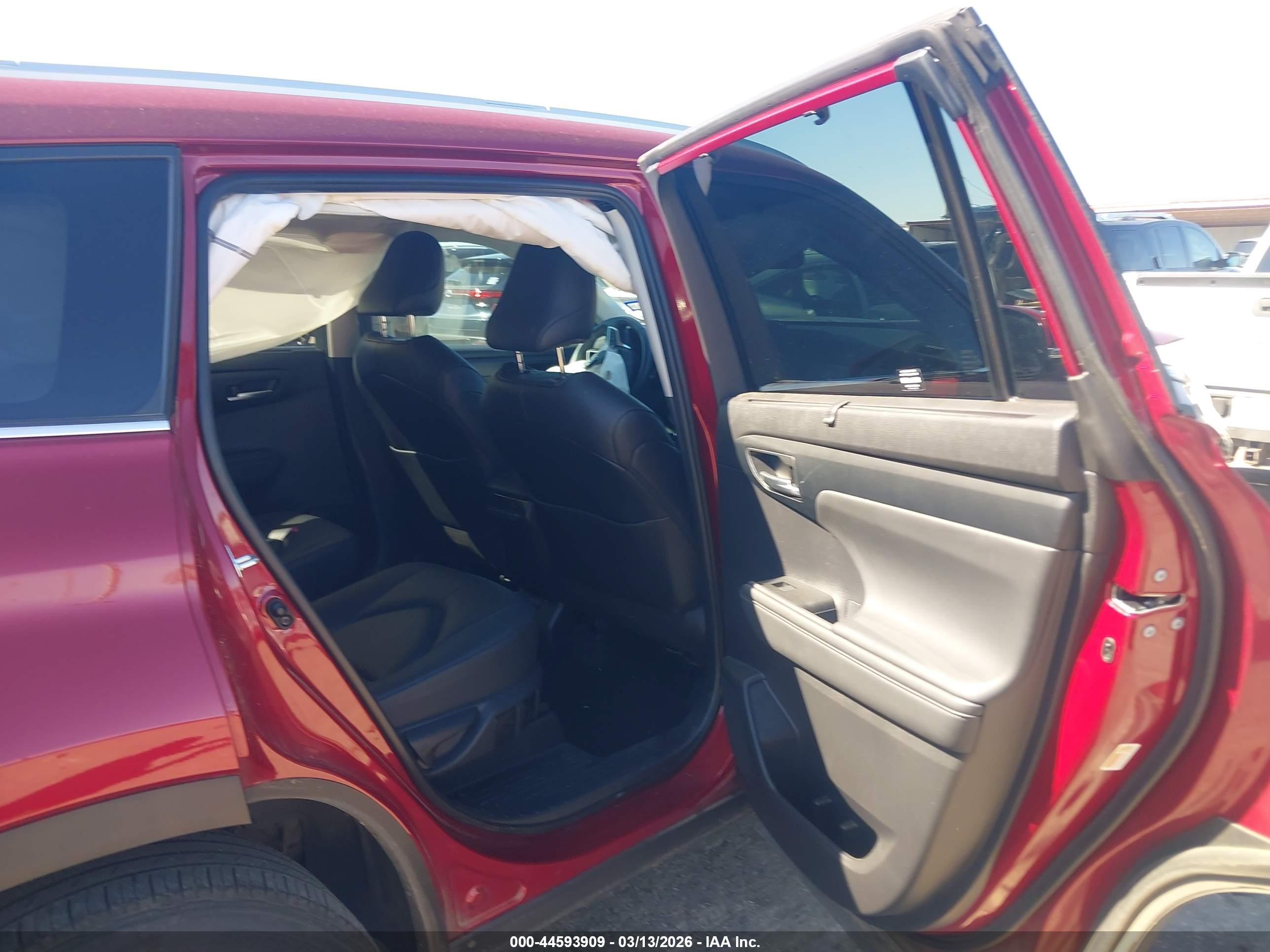 TOYOTA HIGHLANDER image 8