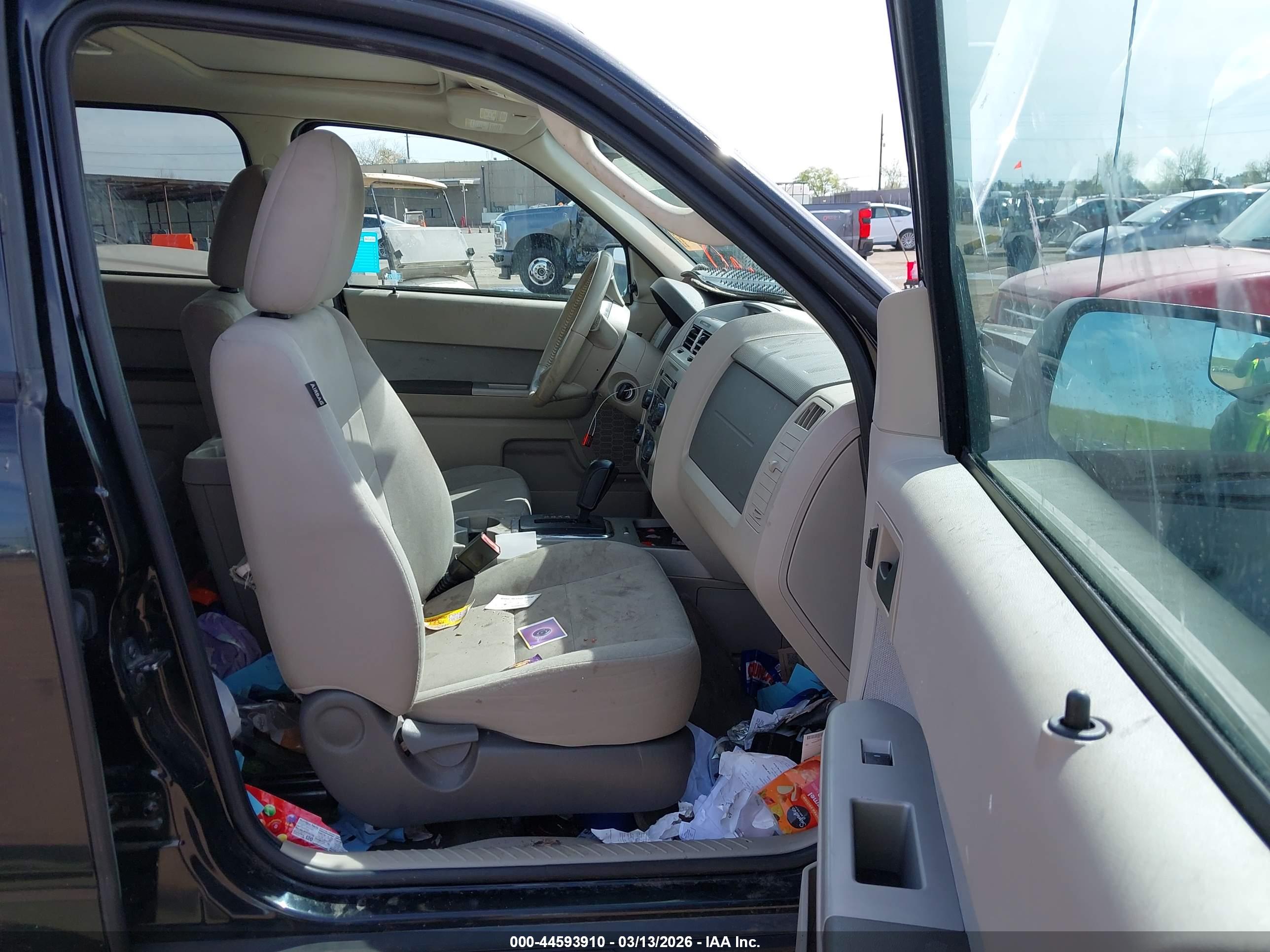 FORD ESCAPE image 5