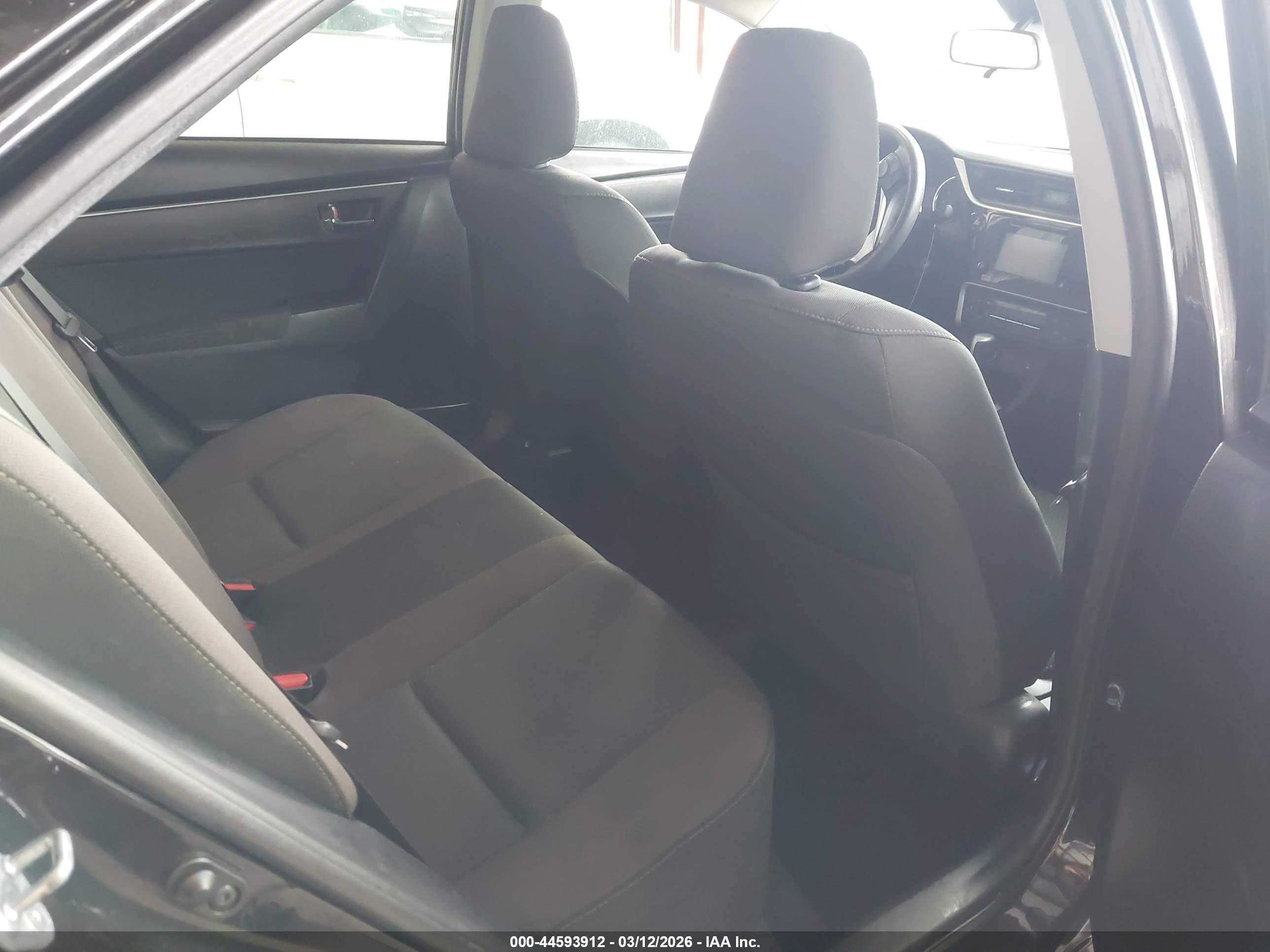 TOYOTA COROLLA image 8
