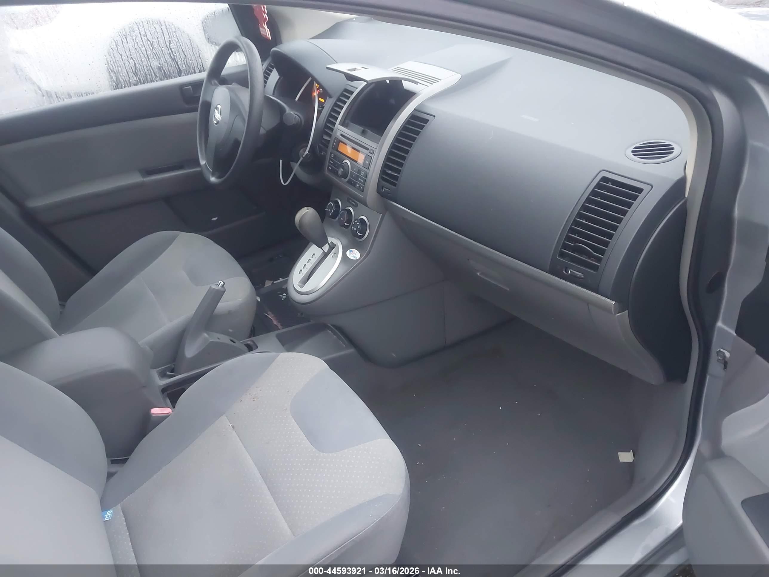 NISSAN SENTRA image 5