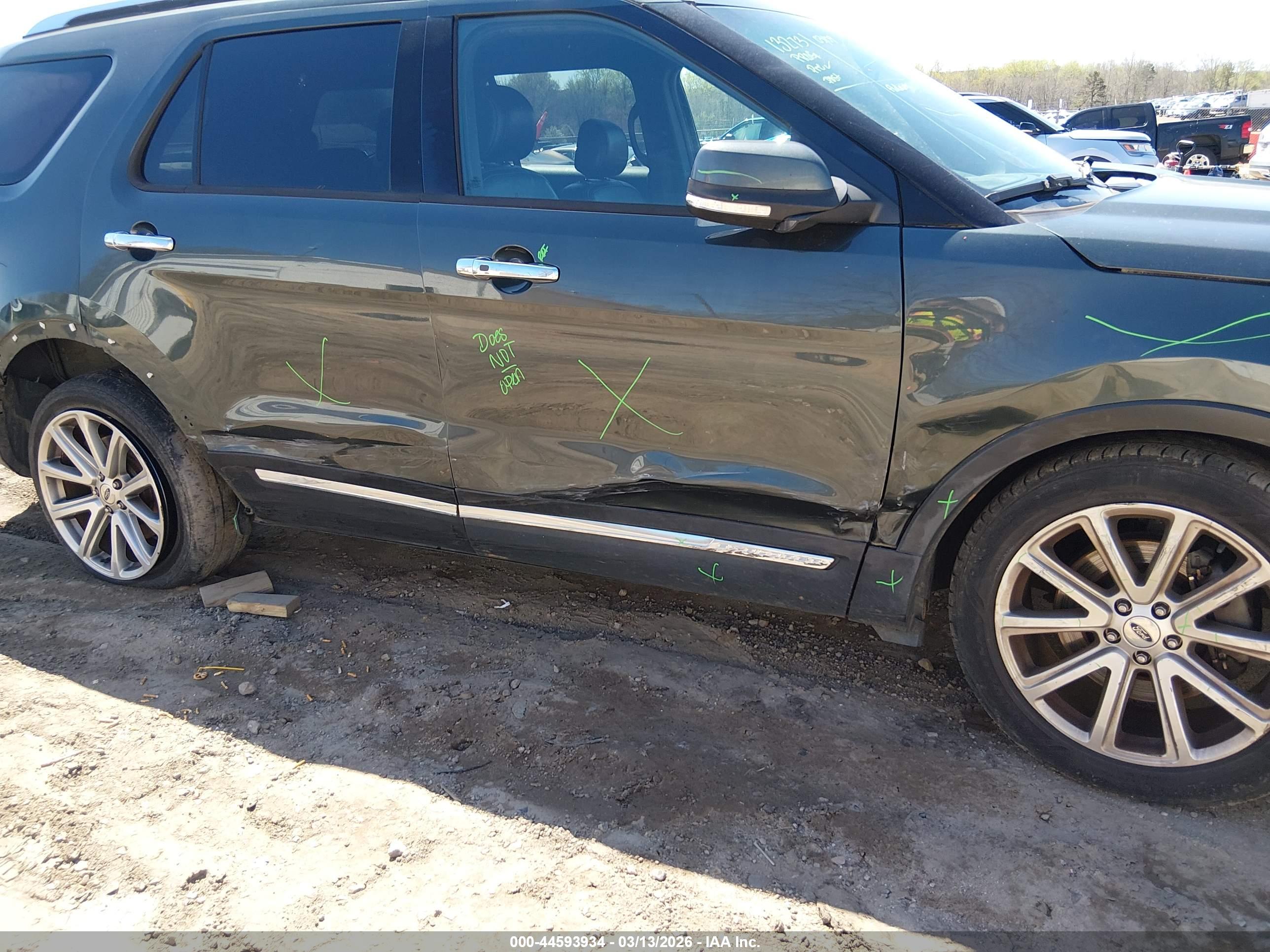FORD EXPLORER image 6