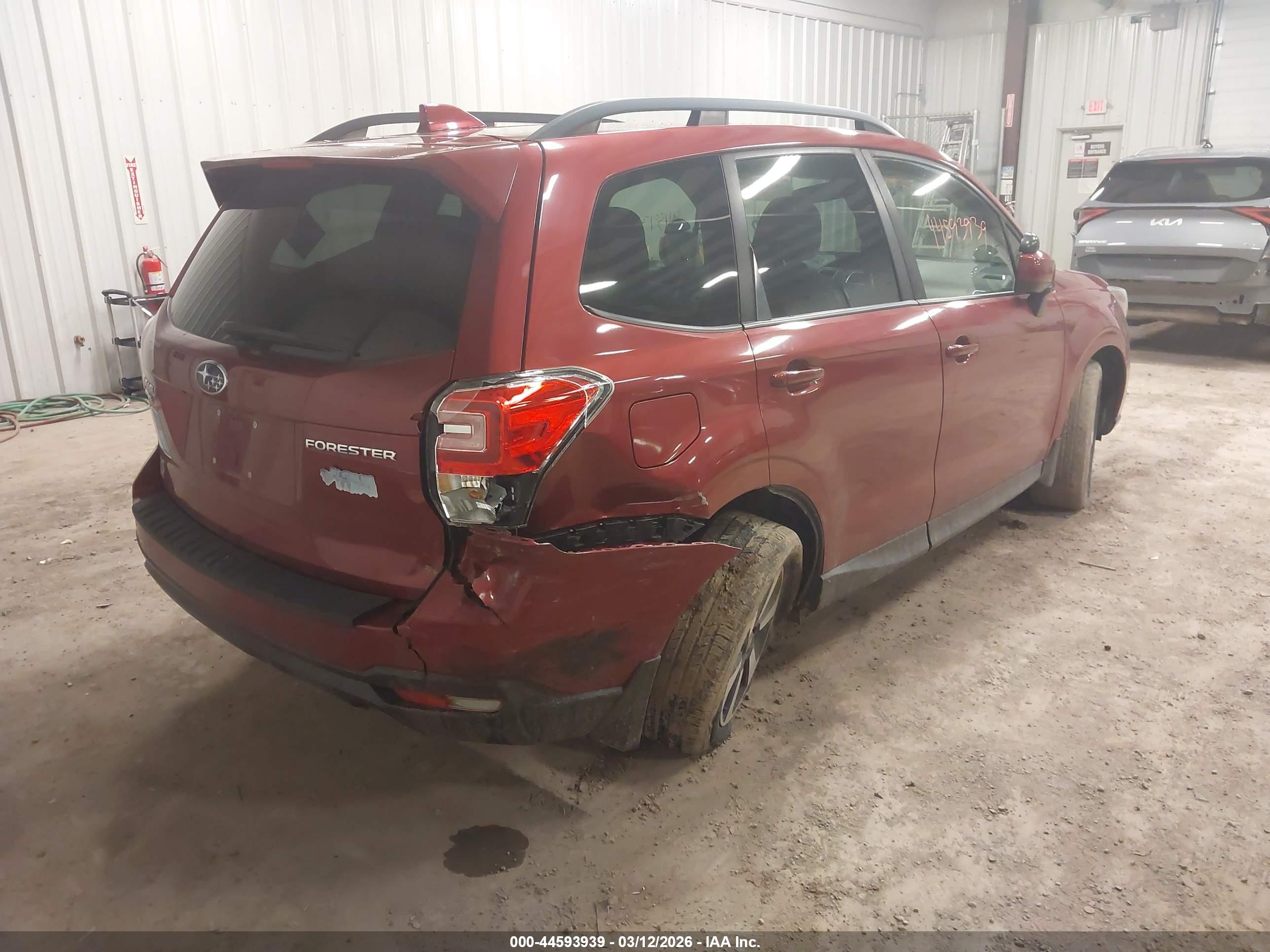 SUBARU FORESTER image 4