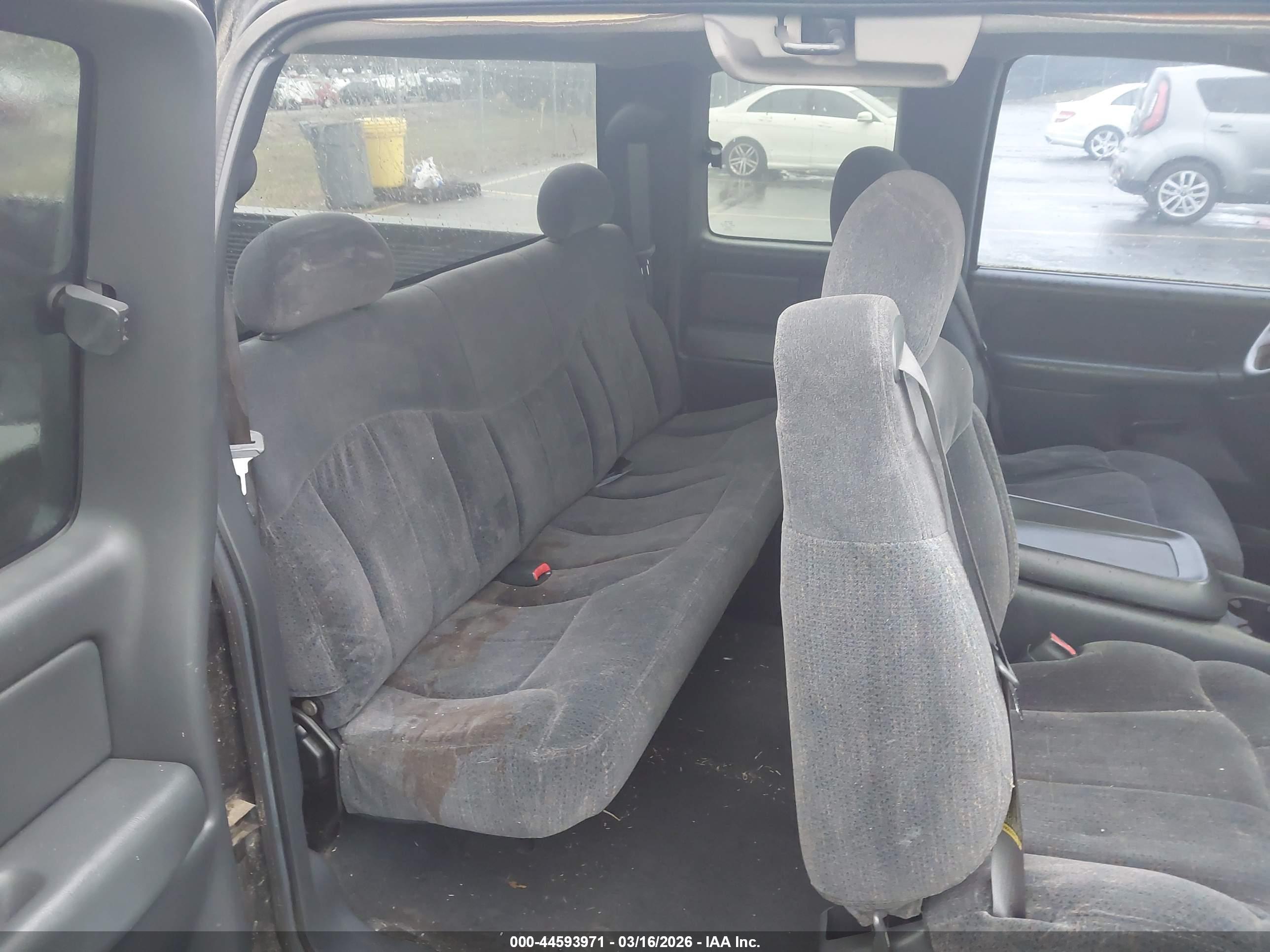 CHEVROLET SILVERADO image 8