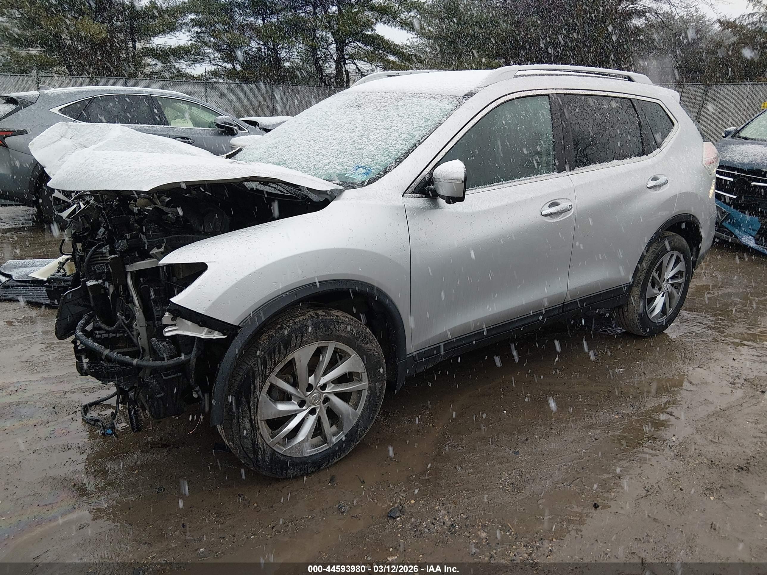 NISSAN ROGUE image 2