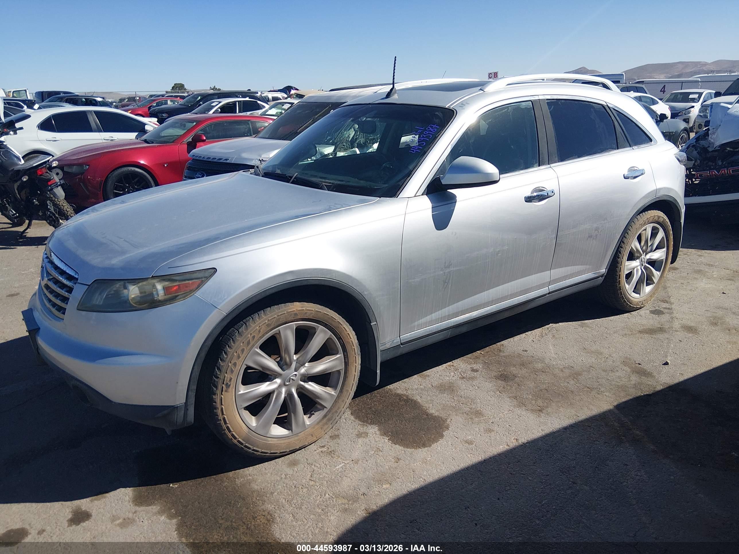 INFINITI FX45 image 2
