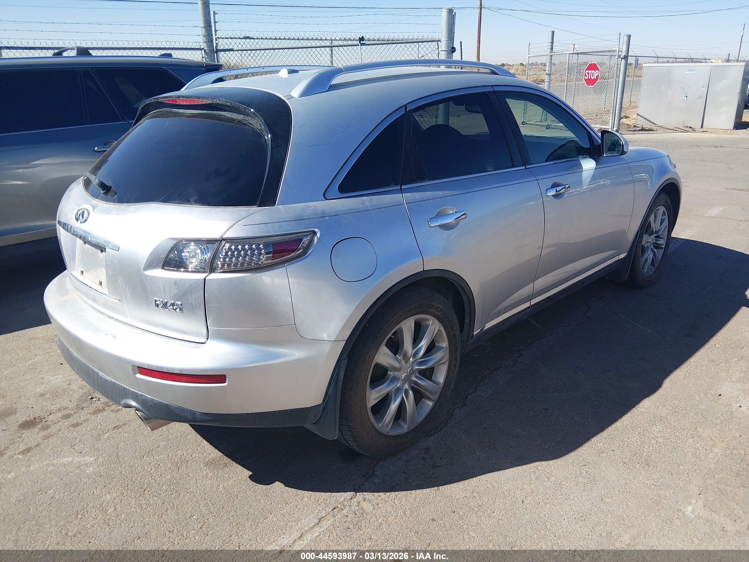 INFINITI FX45 image 4