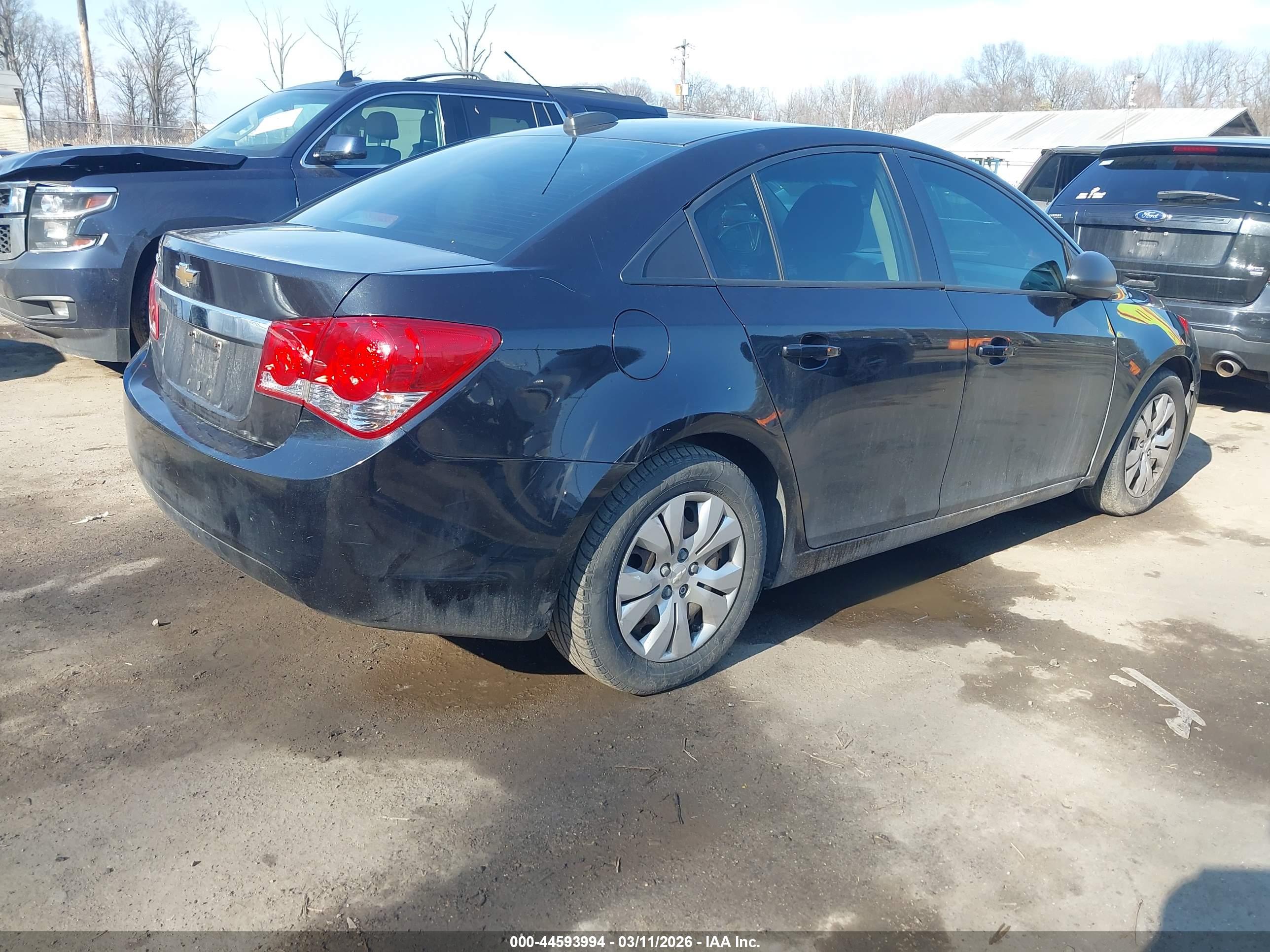 CHEVROLET CRUZE image 4