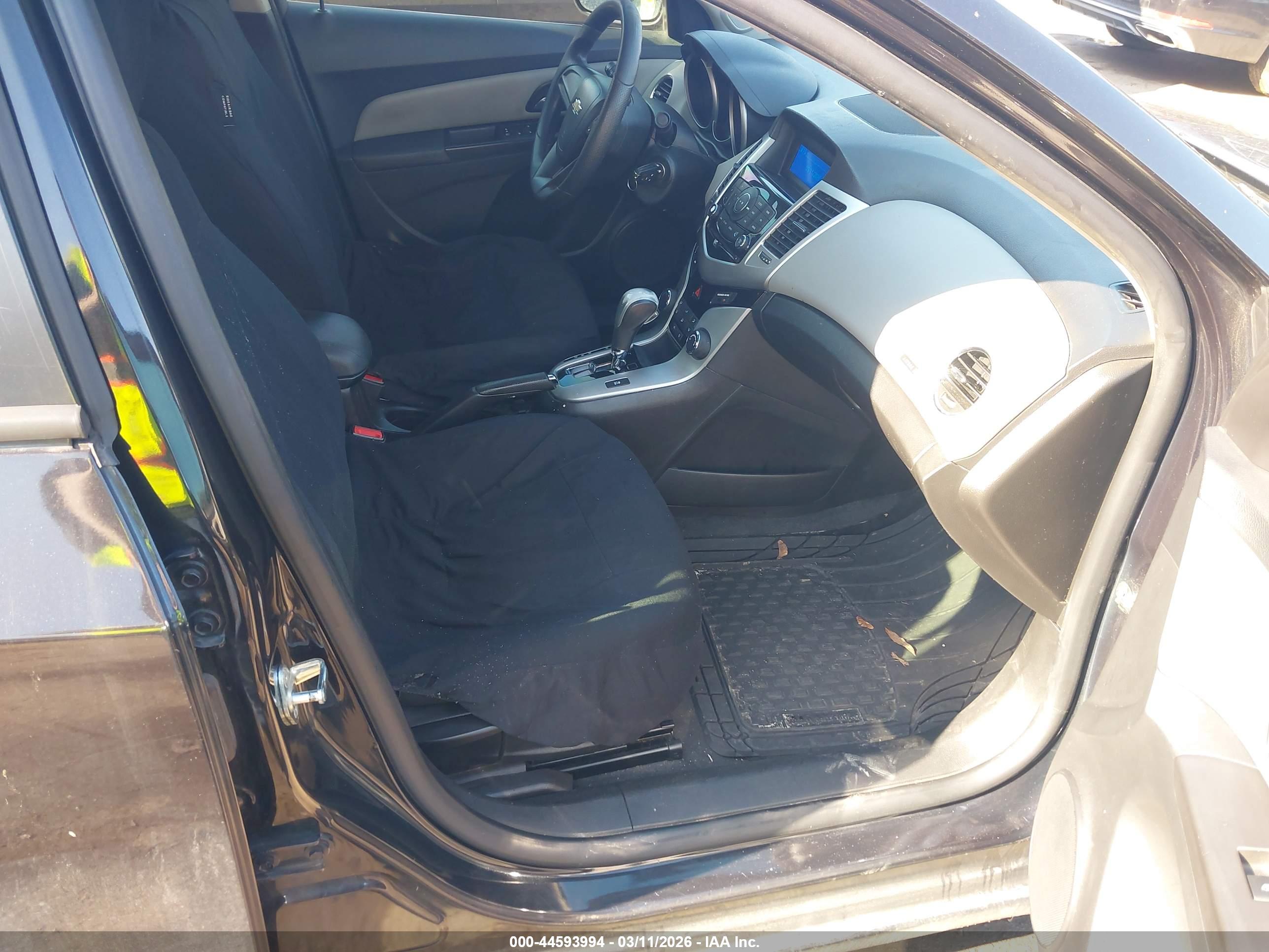 CHEVROLET CRUZE image 5
