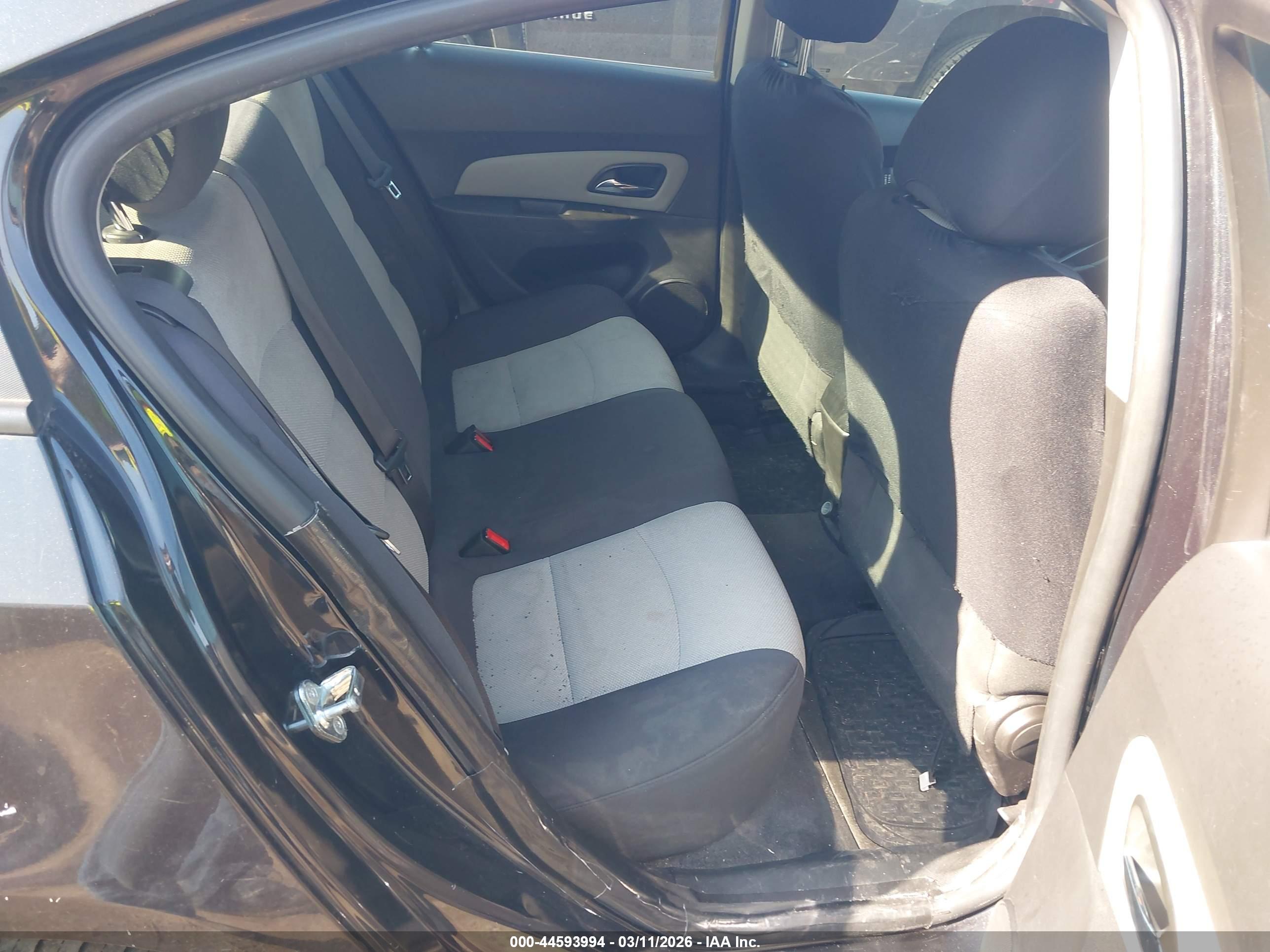 CHEVROLET CRUZE image 8