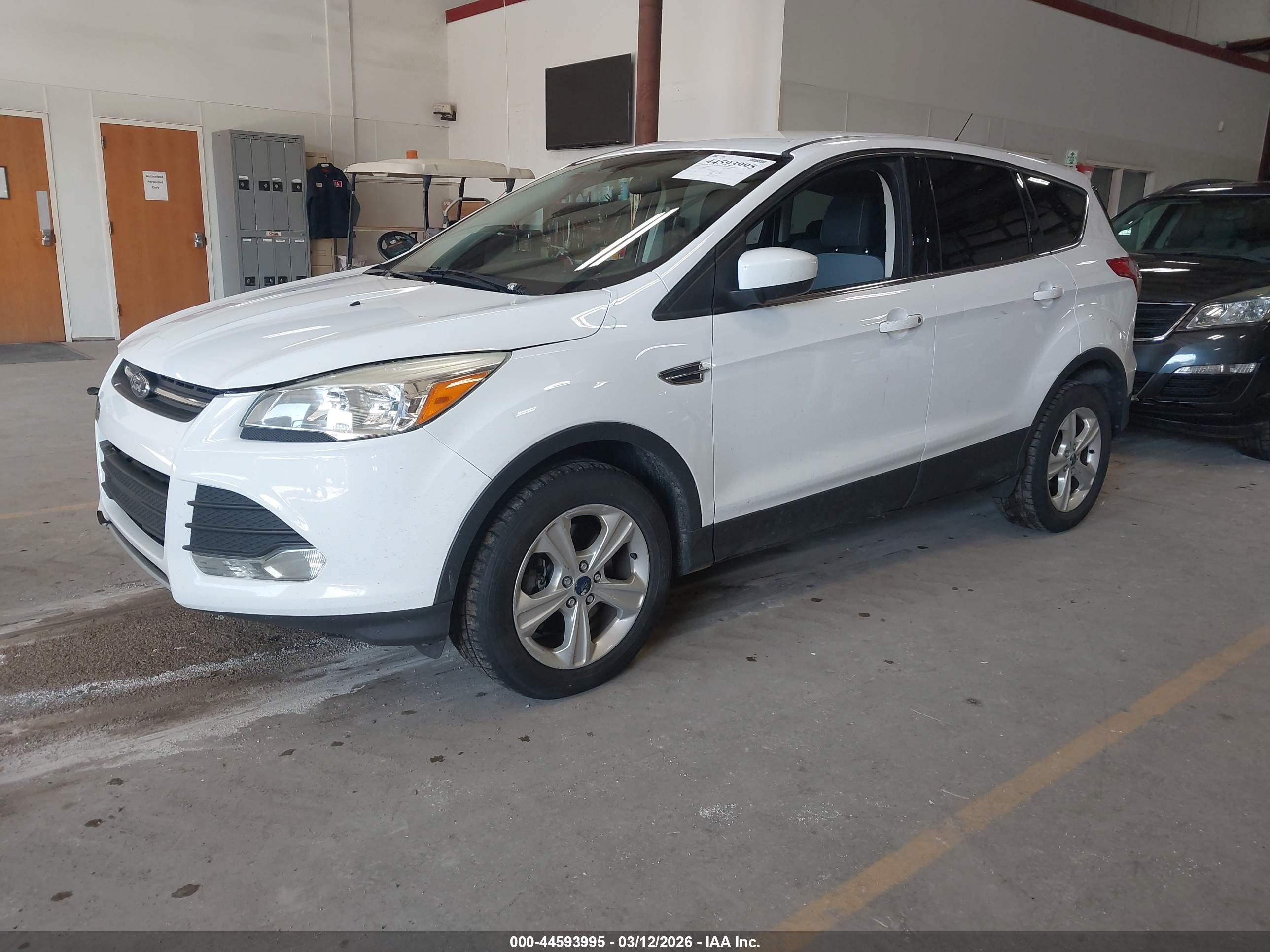 FORD ESCAPE image 2