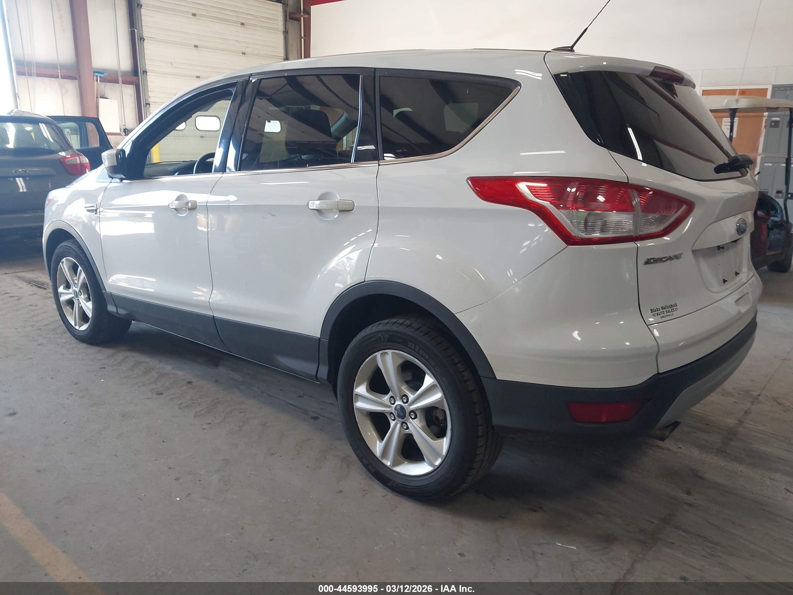 FORD ESCAPE image 3