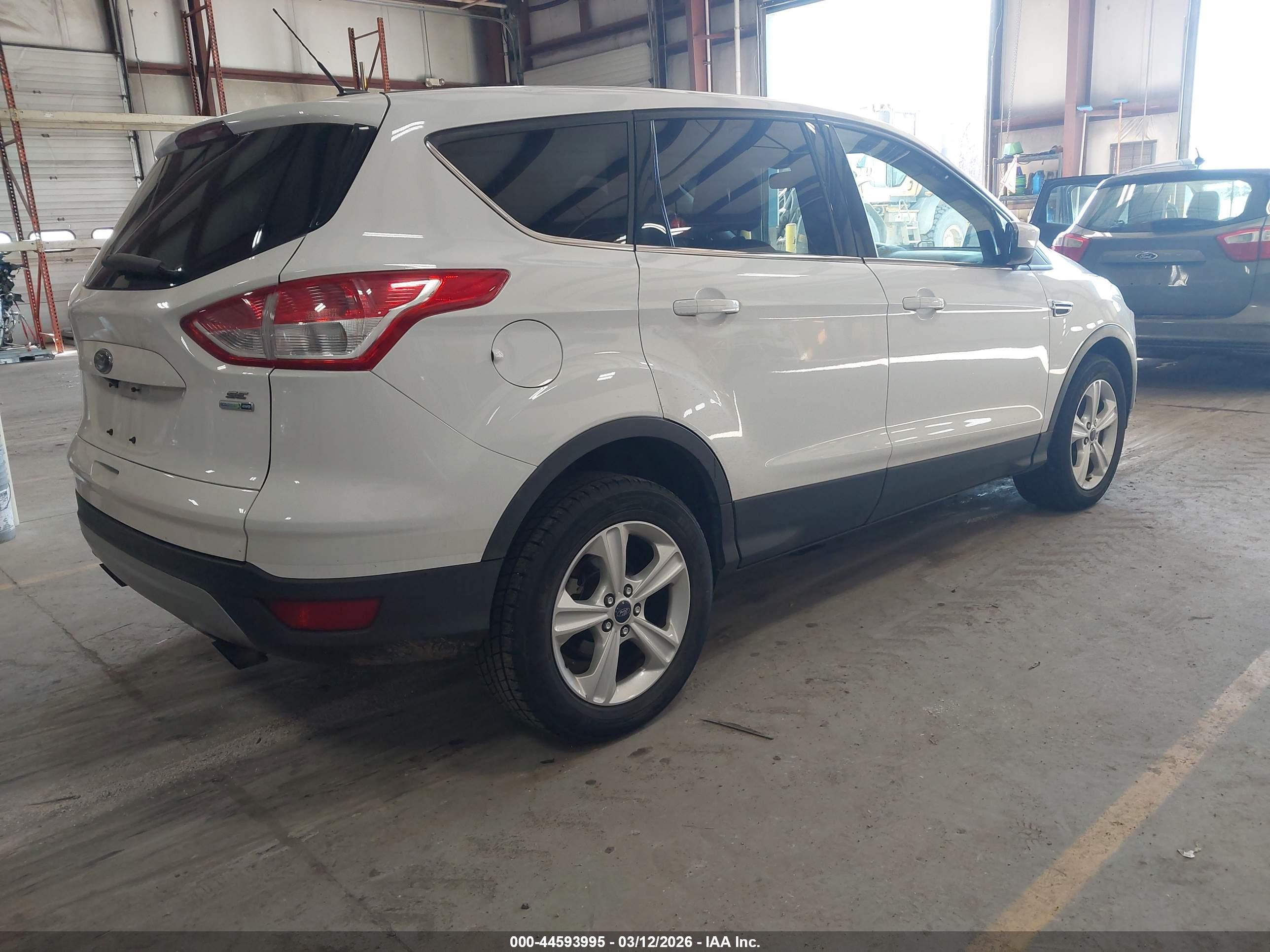 FORD ESCAPE image 4