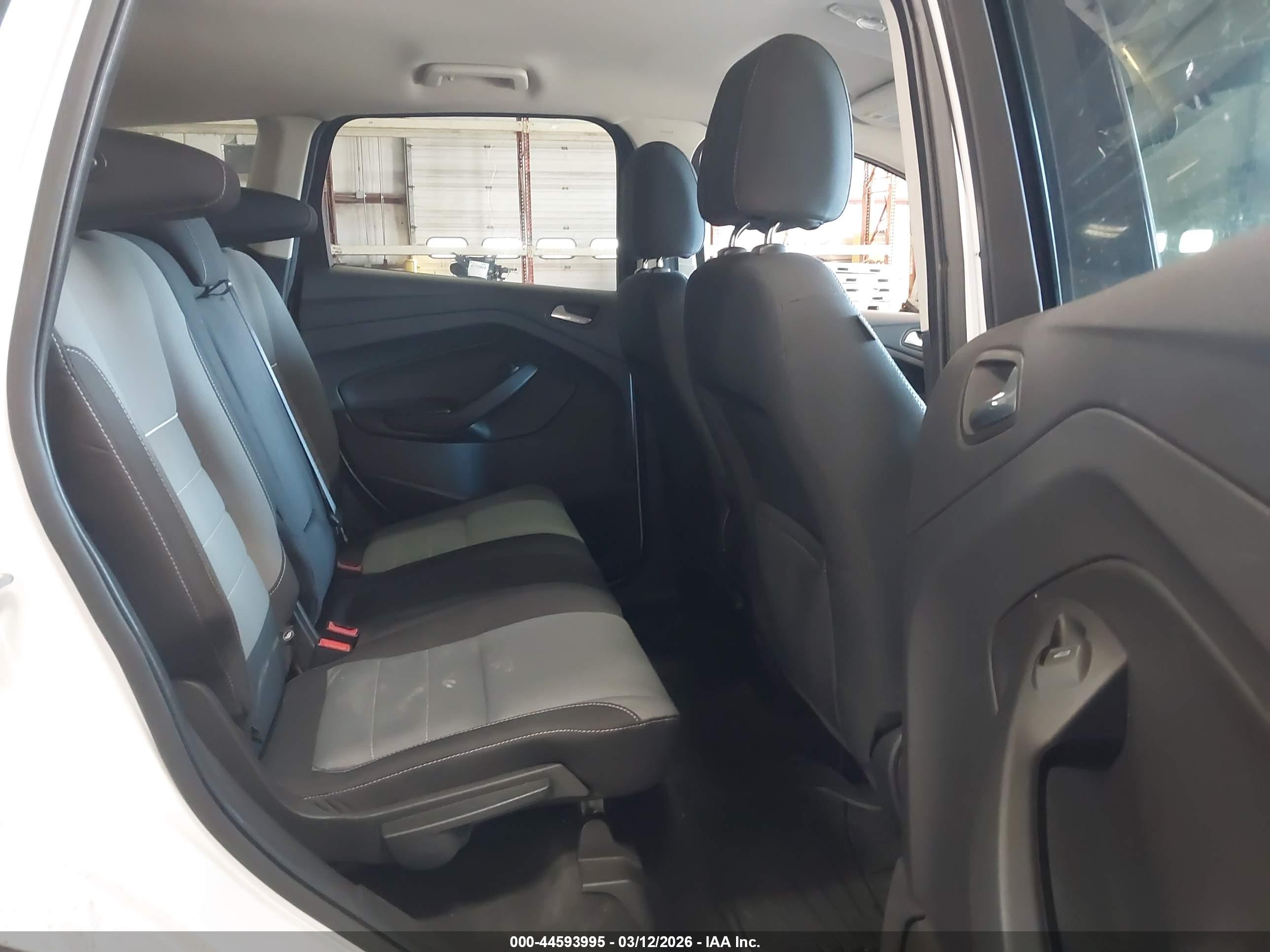 FORD ESCAPE image 8